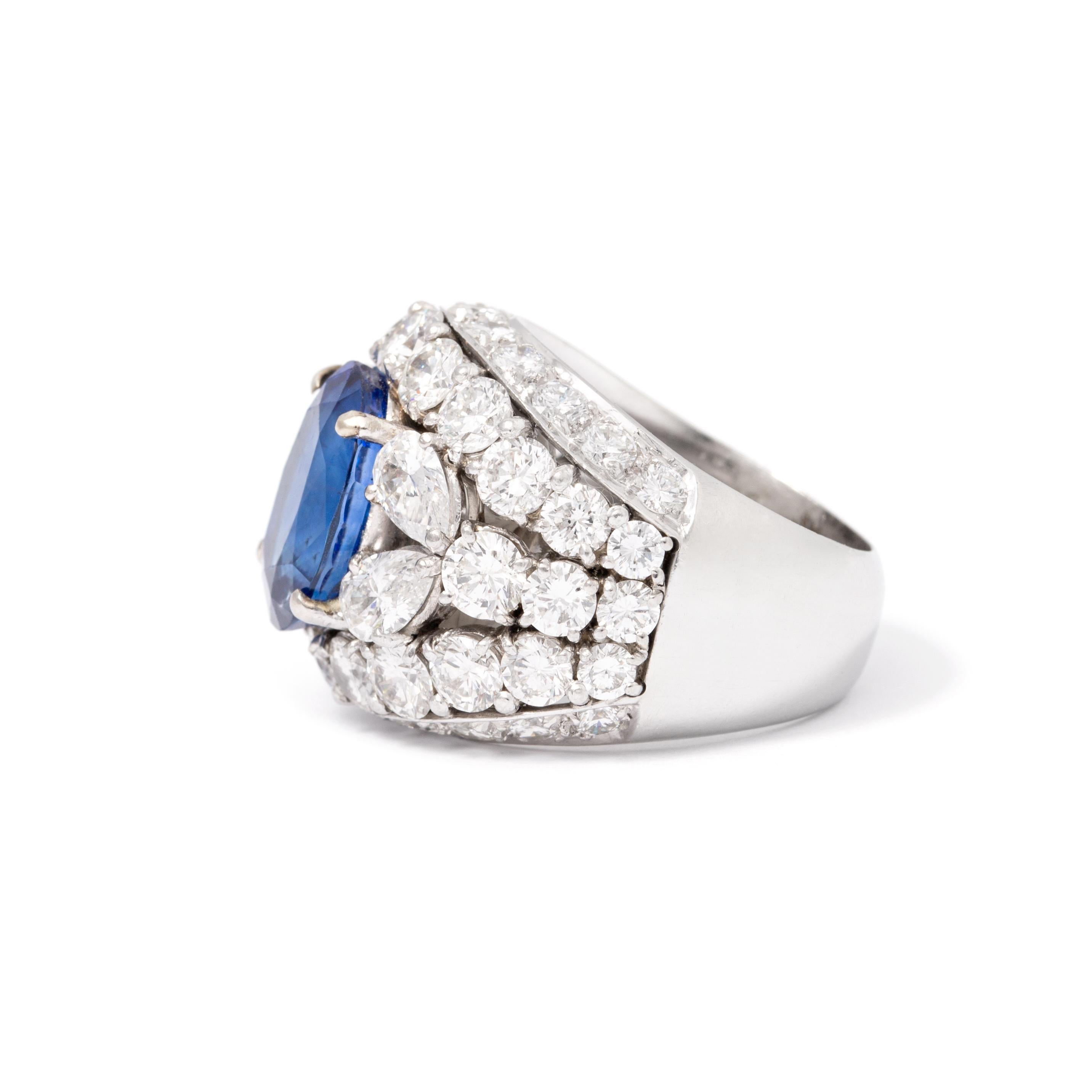 Women's or Men's 7.33 Carat Sapphire Diamond Ring For Sale
