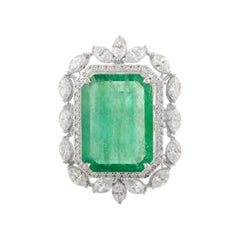 7,33 CTW Achteckiger sambischer Smaragd
Diamant Regal Cocktail Ring in 18K Weißgold