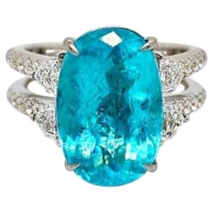 Anillo con turmalina Paraíba de color azul verdoso intenso de 7,33 ct, en oro blanco de 18 quilates, con certificado GIA