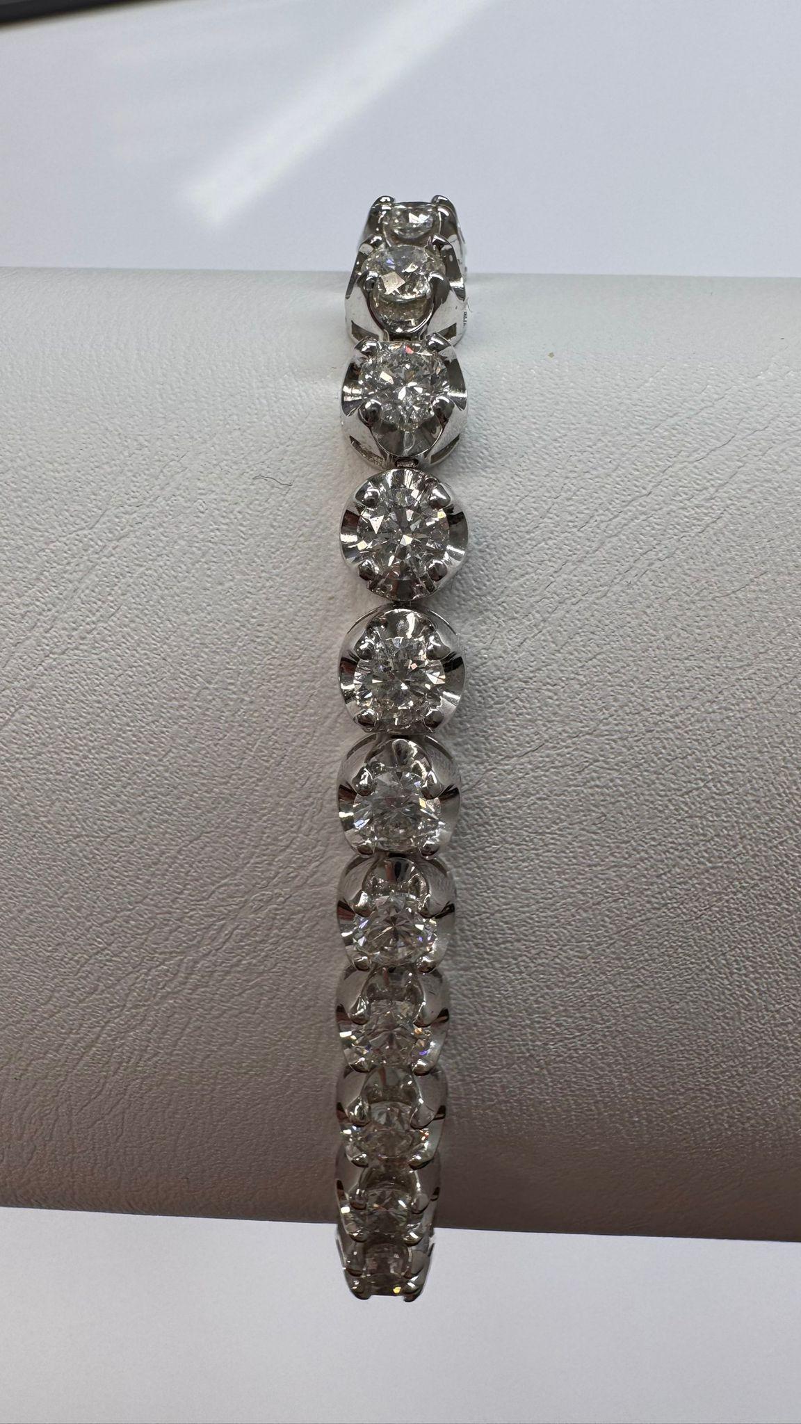 Round Cut 7.34 Carats Natural Diamond Tennis Bracelet 7 Inch 14K White Gold Illusion Set For Sale