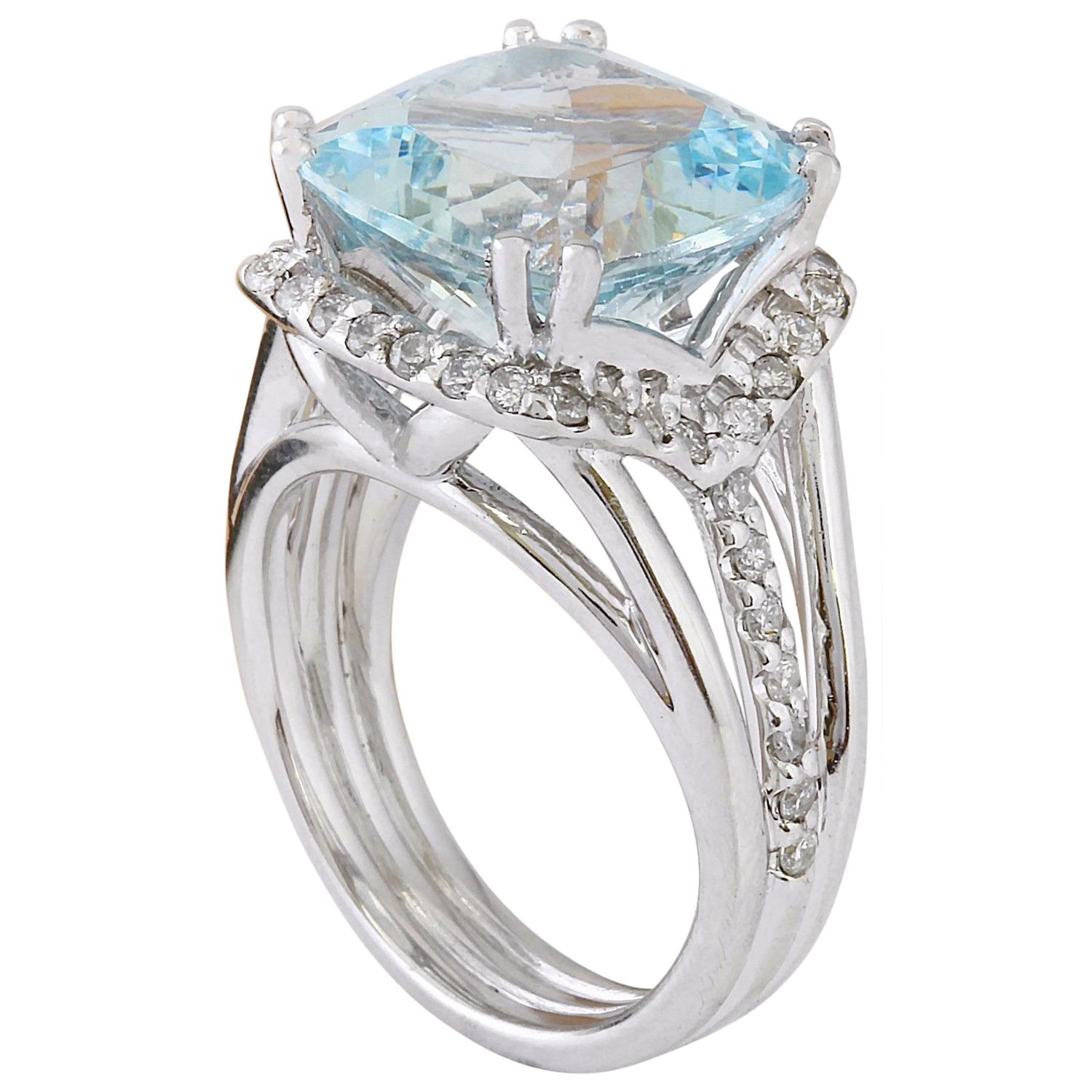 Natural Aquamarine 14 Karat Solid White Gold Diamond Ring In New Condition For Sale In Los Angeles, CA