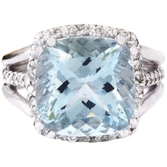 Natural Aquamarine 14 Karat Solid White Gold Diamond Ring