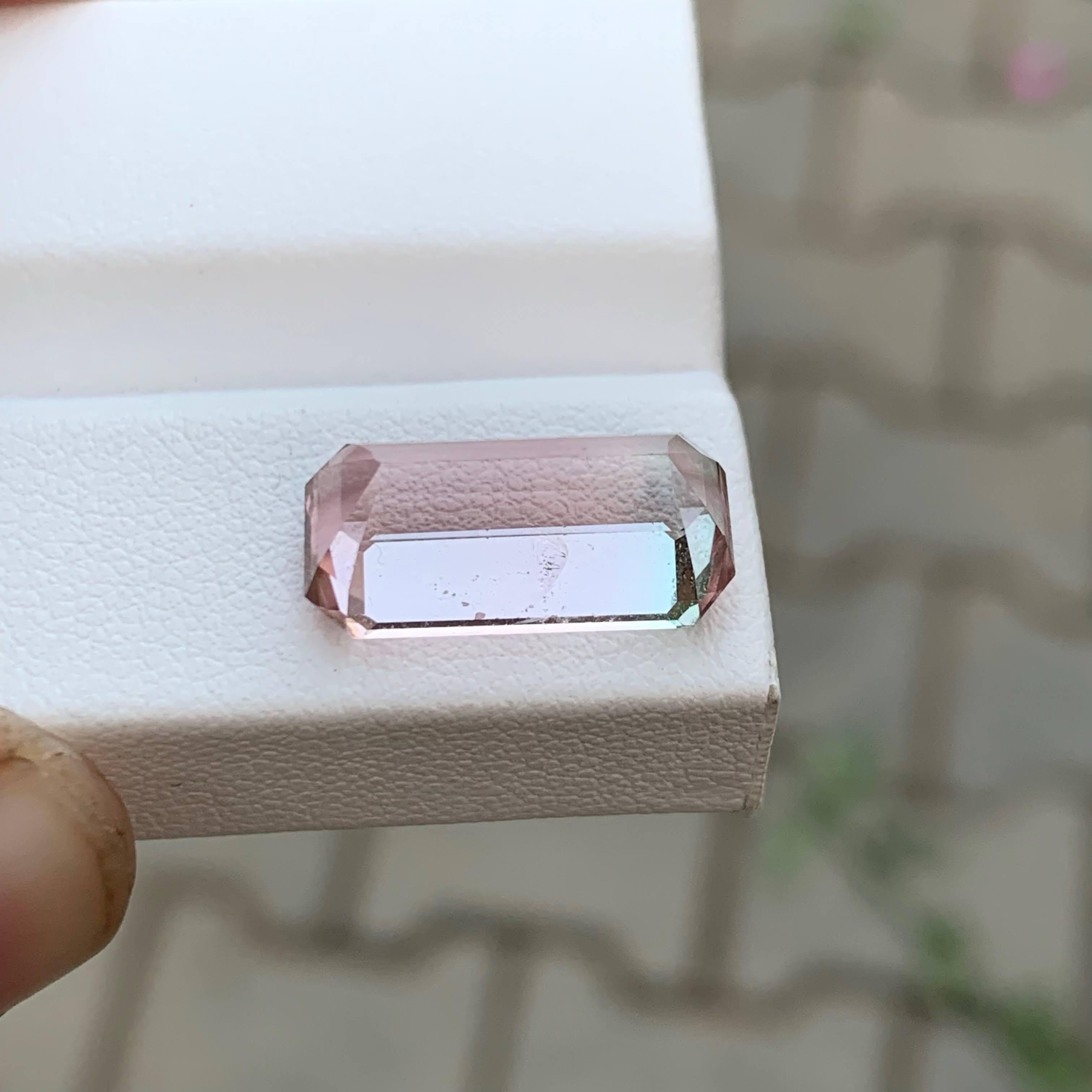 Taille émeraude 7.35 Carat Natural Loose Bi Color Tourmaline Stone Emerald Cut Afghan Gemstone (pierre précieuse afghane de taille émeraude) en vente