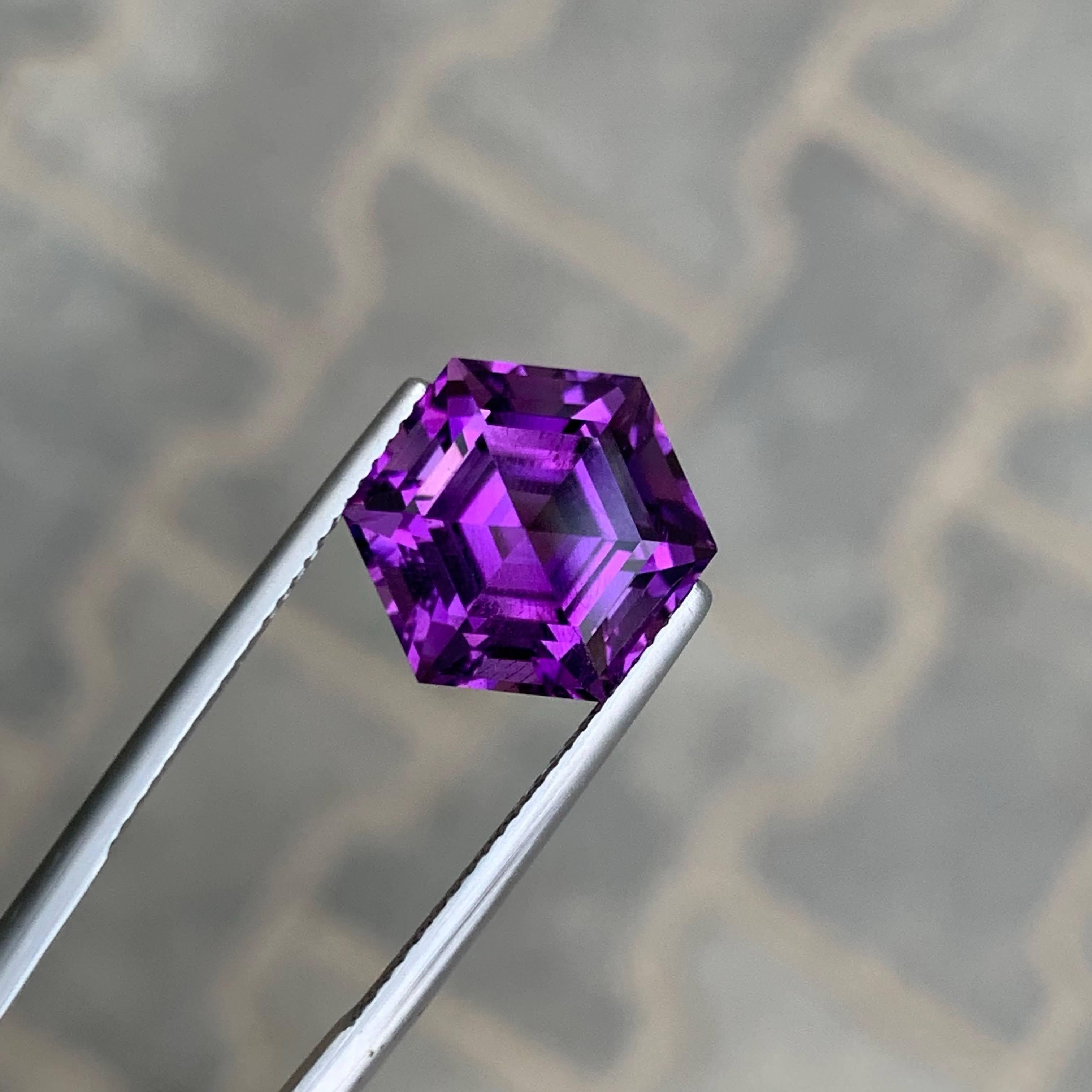 7.35 Carat Natural Loose Purple Amethyst Stone Hexagonal Cut Brazilian Gemstone (Améthyste violette en vrac, taille hexagonale) en vente 4