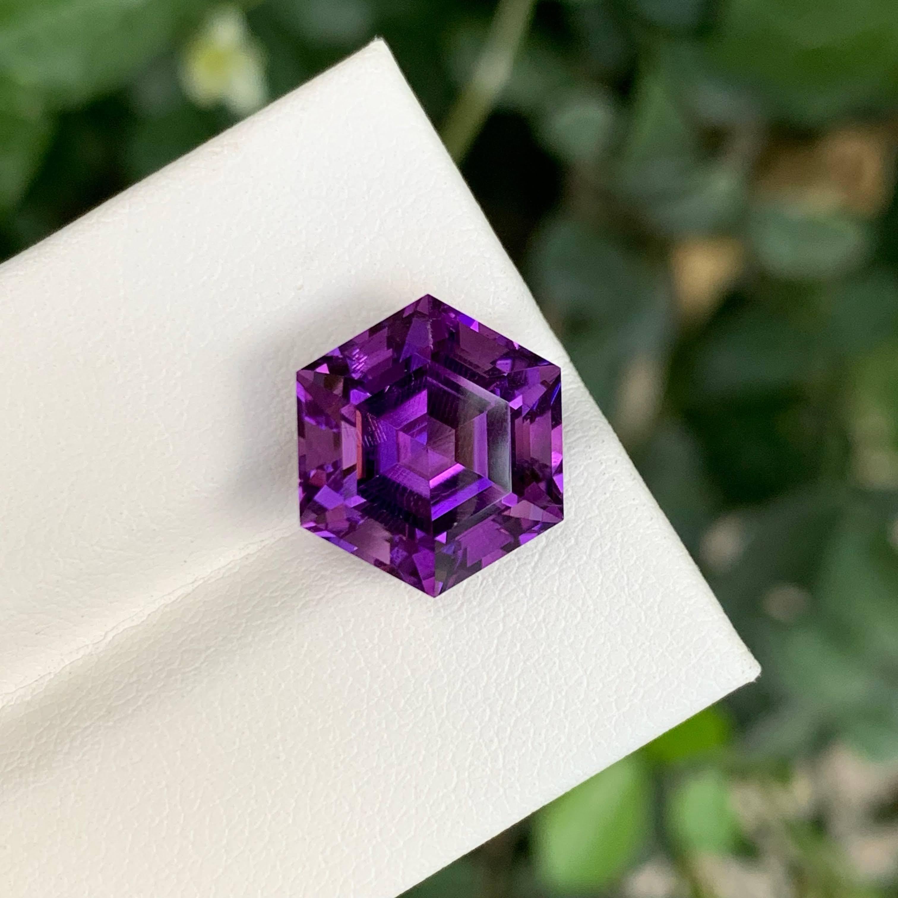 7.35 Carat Natural Loose Purple Amethyst Stone Hexagonal Cut Brazilian Gemstone (Améthyste violette en vrac, taille hexagonale) en vente 3