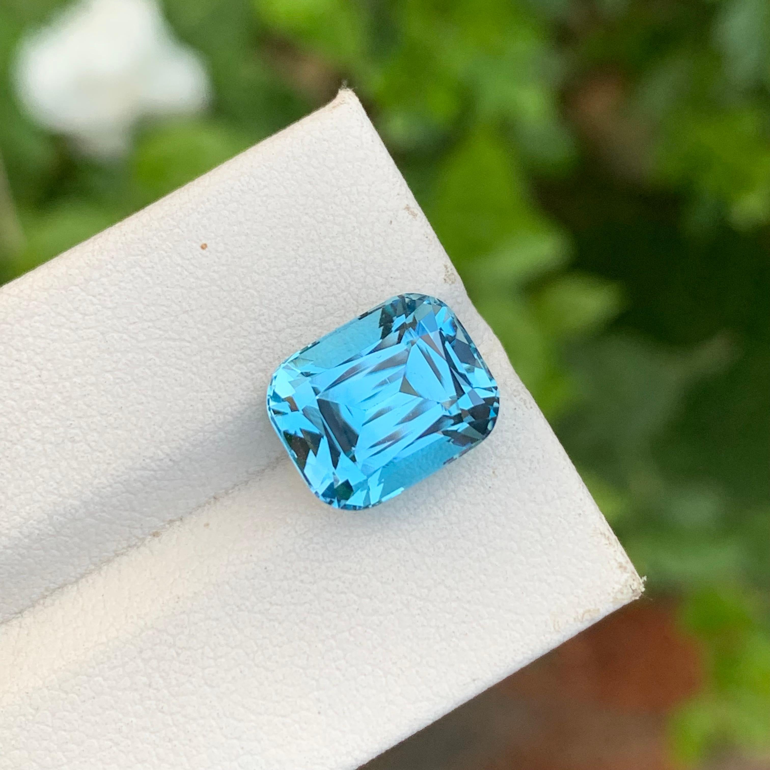 7.35 Carat Pretty Loose Blue Topaz Cushion Shape Gem For Jewellery Making For Sale 2