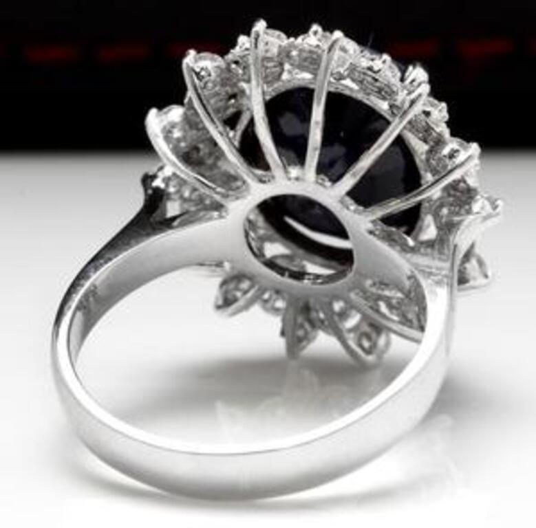 7.35 Carat Exquisite Natural Blue Sapphire and Diamond 14 Karat Solid White Gold In New Condition For Sale In Los Angeles, CA