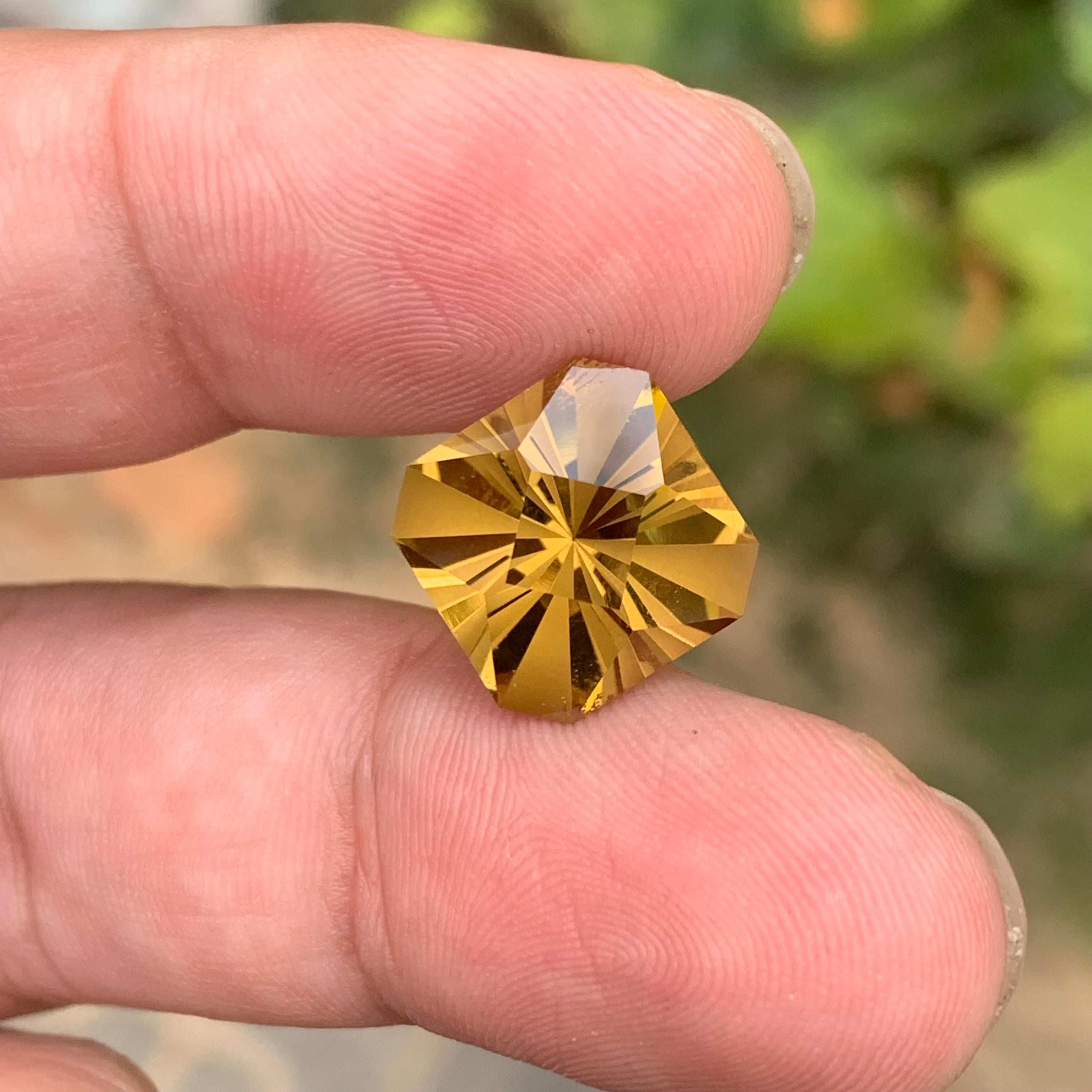 7,35 Karat Perfekter Oktagon Hanami-Schliff Lose Citrin Edelstein (Achteckschliff) im Angebot