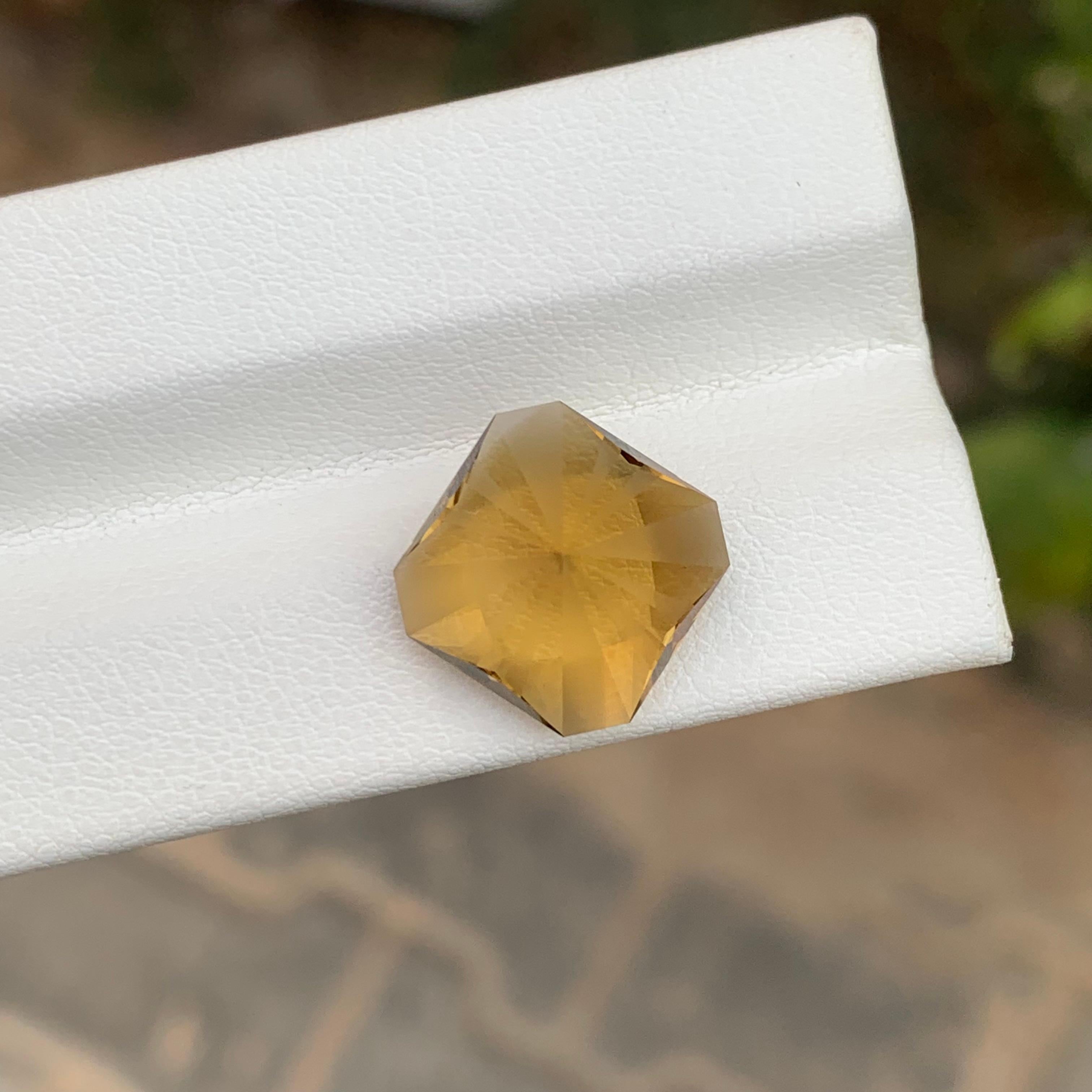 7,35 Karat Perfekter Oktagon Hanami-Schliff Lose Citrin Edelstein im Zustand „Neu“ im Angebot in Peshawar, PK