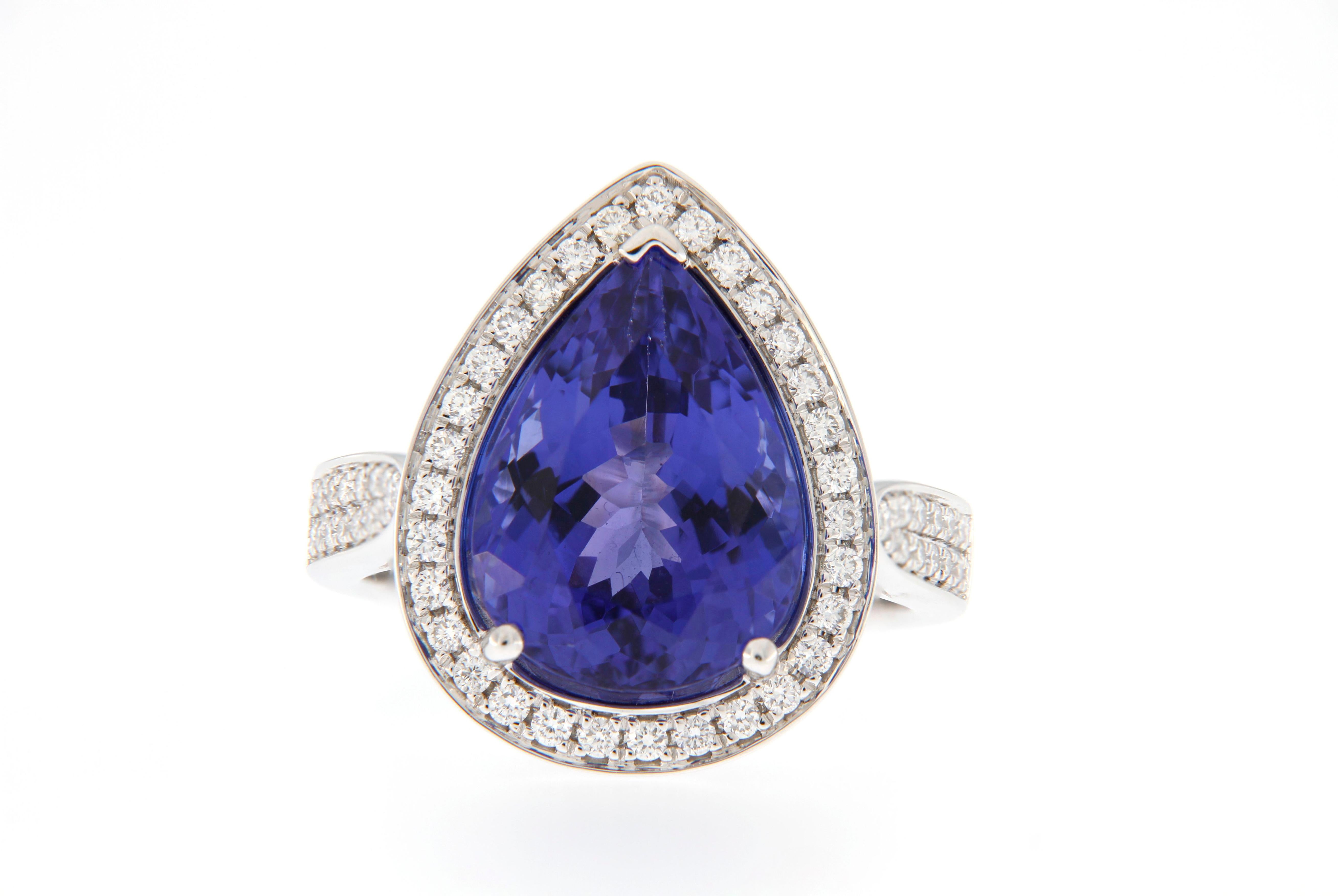 D-Block Tanzanite: A Stunning Diamond Ring

This ring highlights the unique beauty of a 7.356-carat pear-shaped tanzanite from the renowned D-block mines in Tanzania. Famous for their exceptional gemstones, D-block tanzanite stands out with its