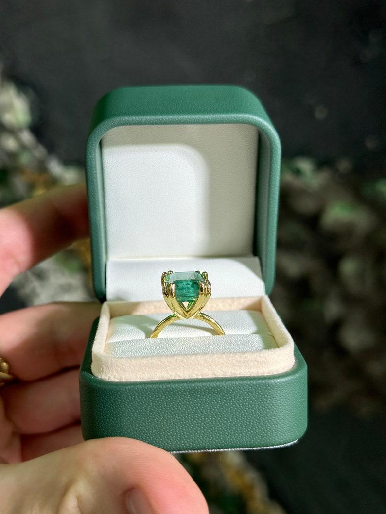 7,35 Karat 14K Smaragdschliff Smaragd Solitär Ring - üppiger grüner Doppelklauenring mit Smaragd-Doppelklauen-Ring im Angebot 3