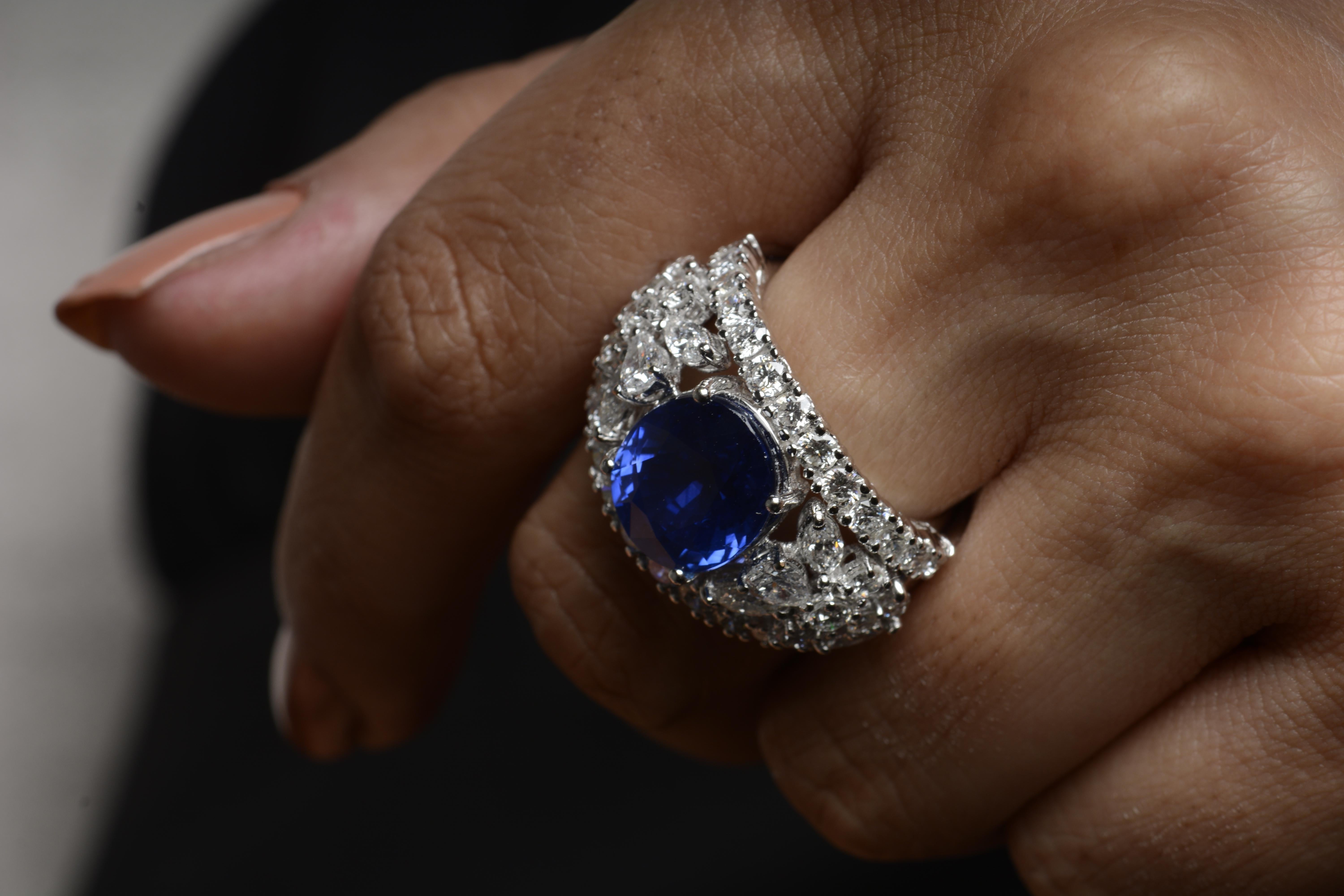 7.35 Carat Blue Sapphire and Diamond Cocktail Ring in 18 Karat White Gold In Excellent Condition For Sale In Mumbai, IN