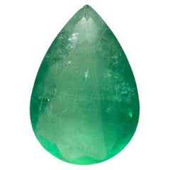 Esmeralda verde colombiana bicolor de 7,36 quilates - Gema del mes de mayo talla pera