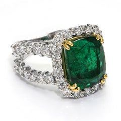 7.36 Carat Emerald and Brilliant-Cut Diamond Gold Ring Estate Fine Jewelry