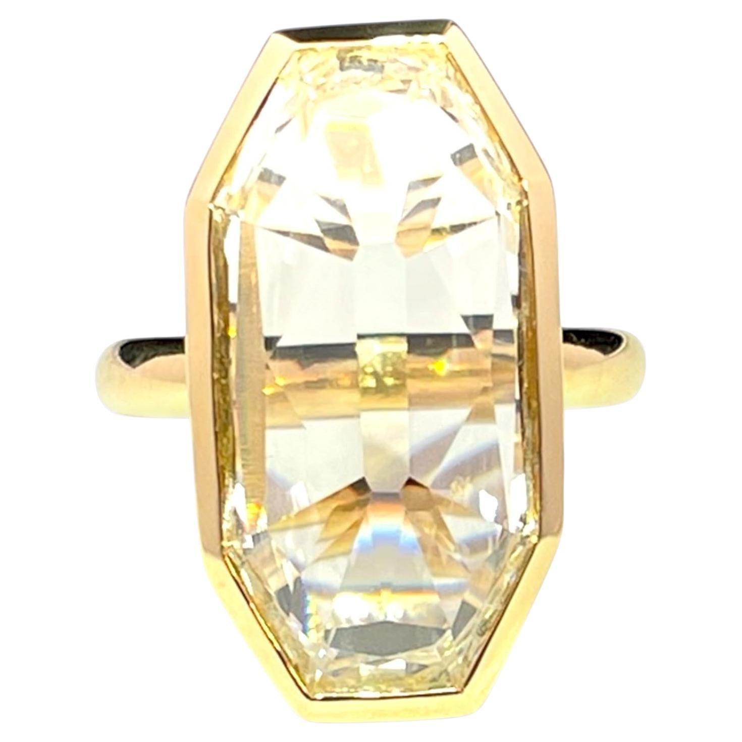 Anello con diamante da 7,36 carati certificato IGI in oro giallo 18k