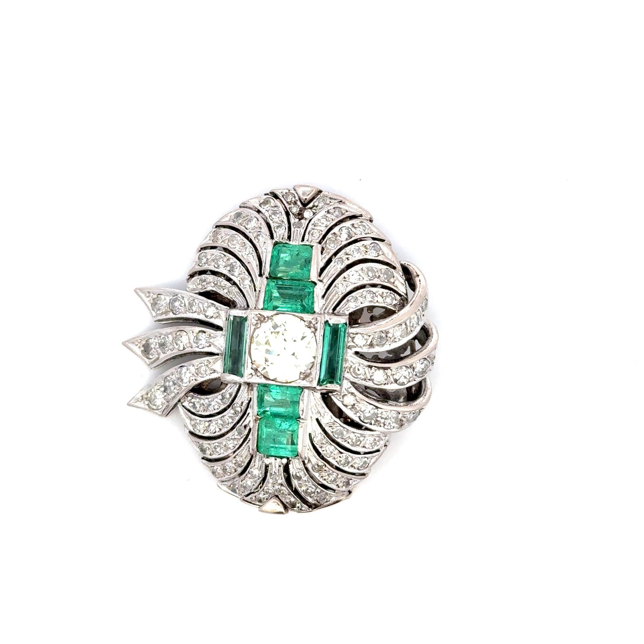 7.36 Carat Round and Circular Brilliant Diamond 2.50 Carat Emerald Platinum Pin For Sale 4