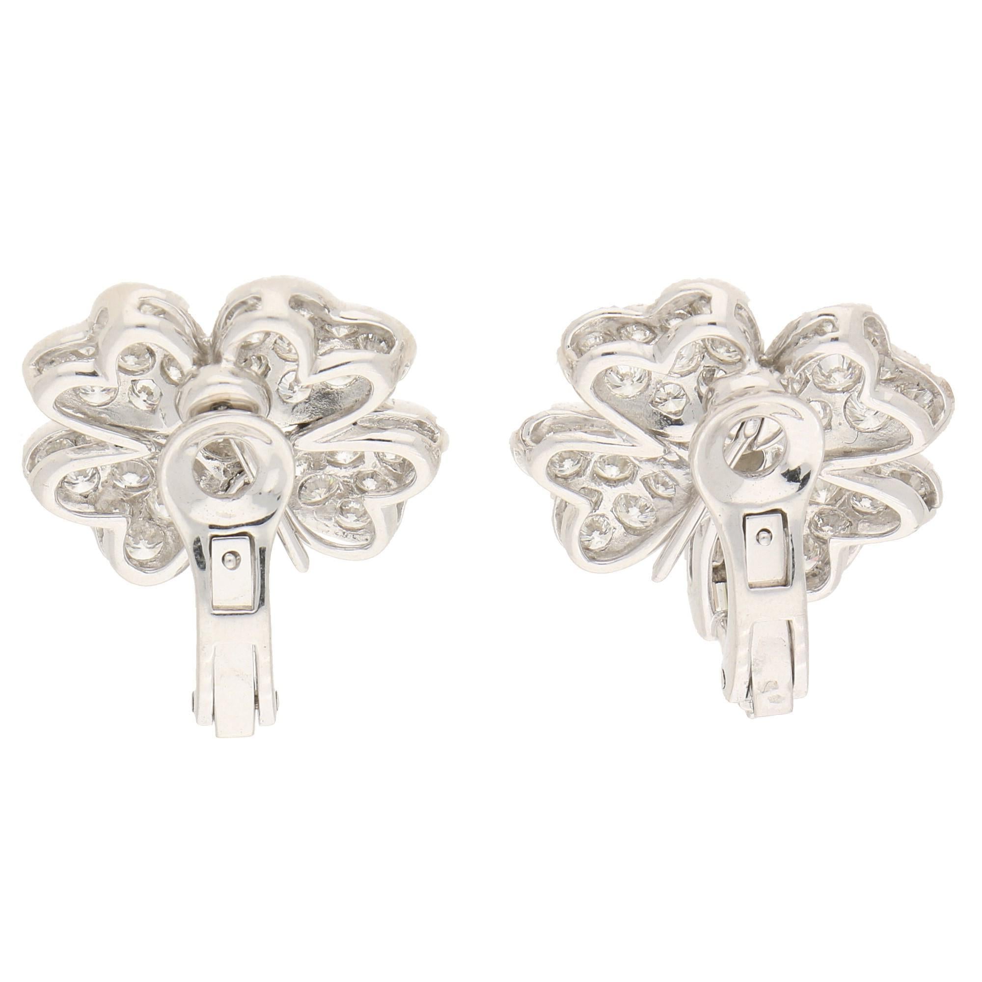 Contemporary Diamond Clover Earrings Set in Platinum In New Condition For Sale In London, GB