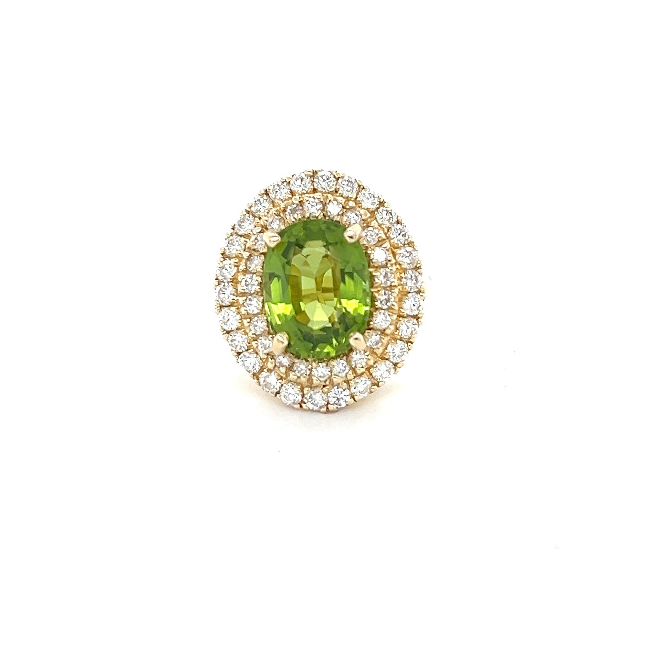 7.37 Carat Peridot Diamond 14 Karat Yellow Gold Cocktail Ring For Sale 1