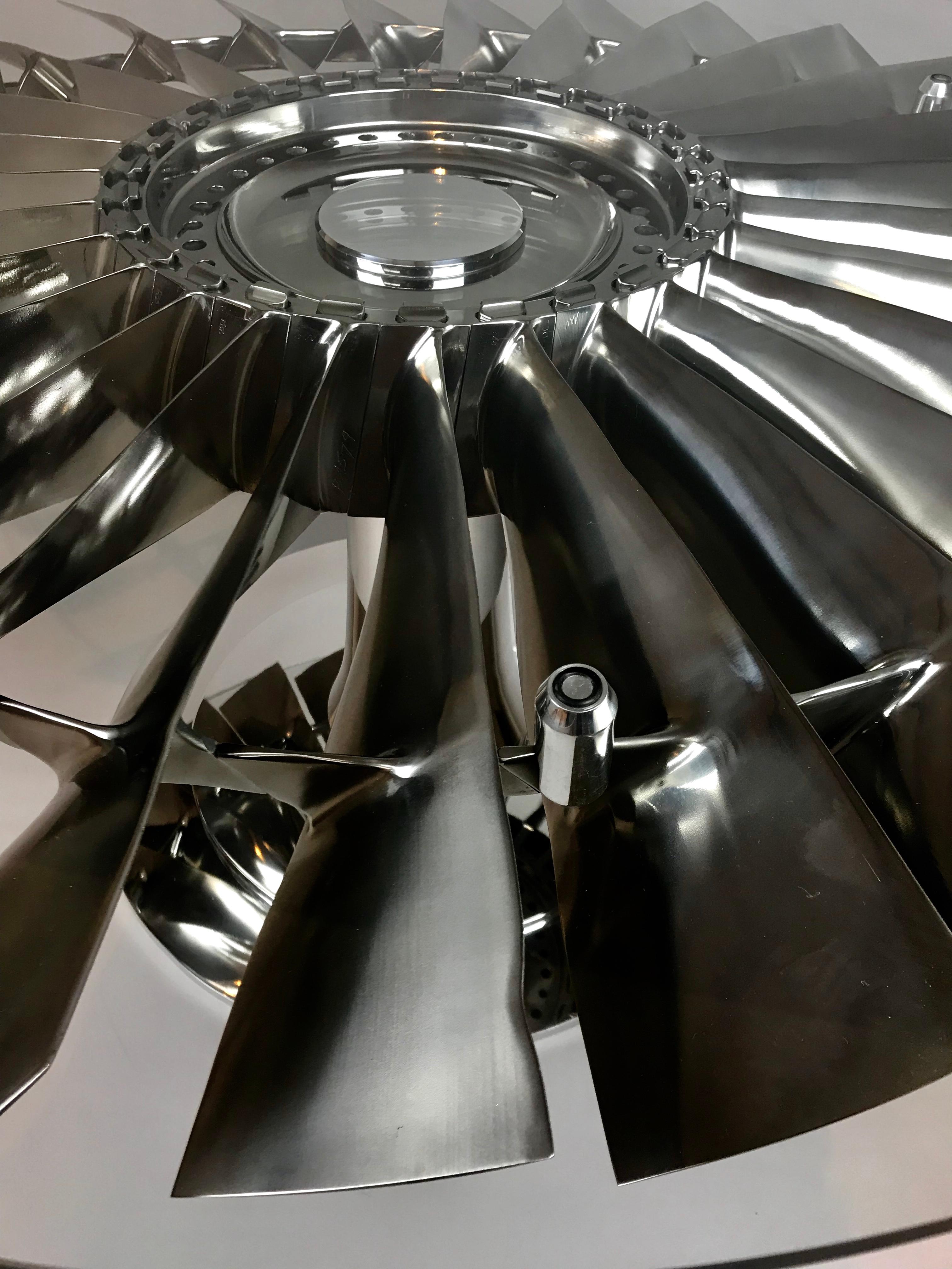 Modern 737 LP1 Jet Aircraft Fan Blade Coffee Table For Sale