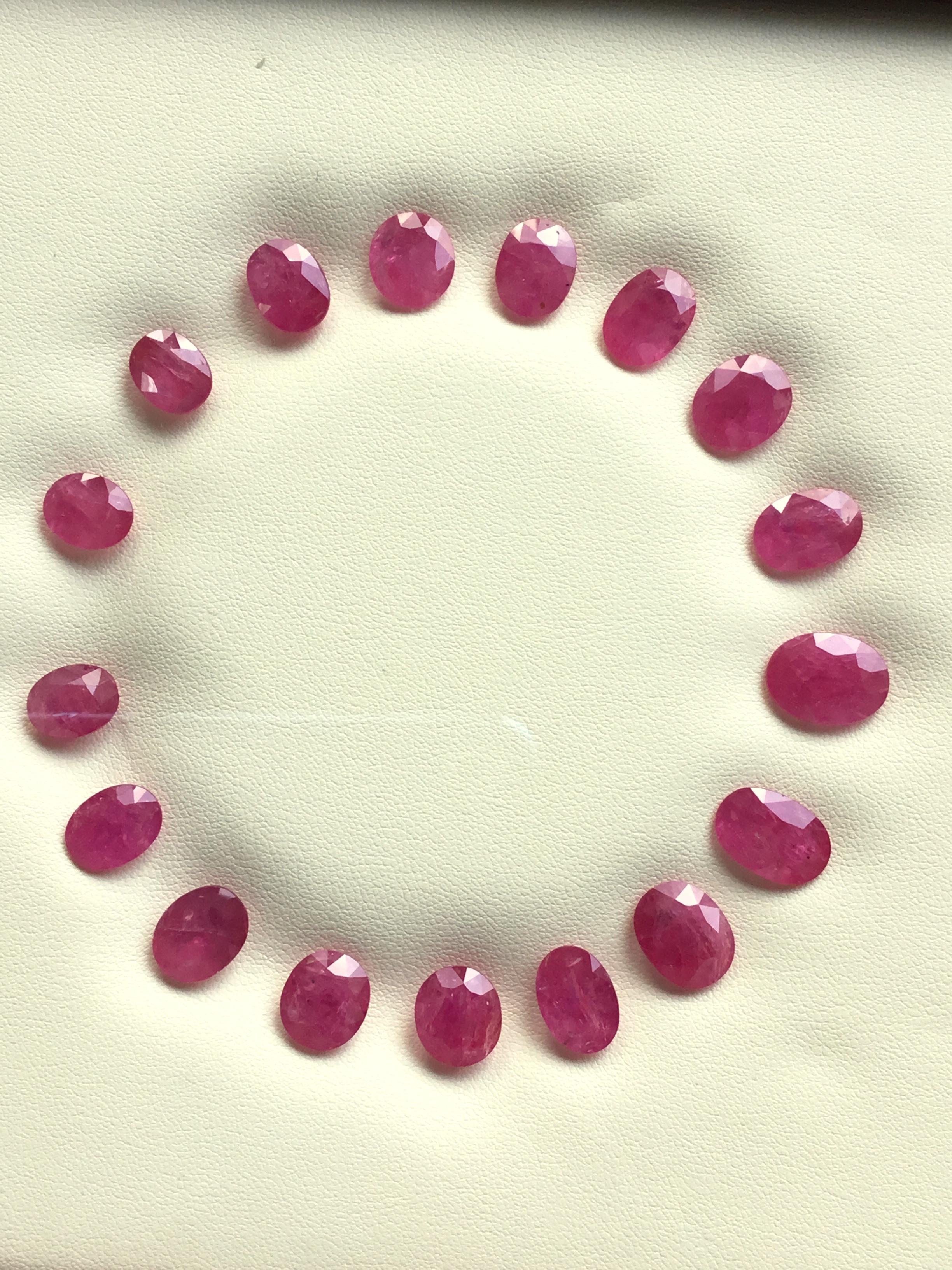 73.76 Carats Ruby Mozambique Oval Faceted Cut stone Layout Heated Natural Gem Unisexe en vente