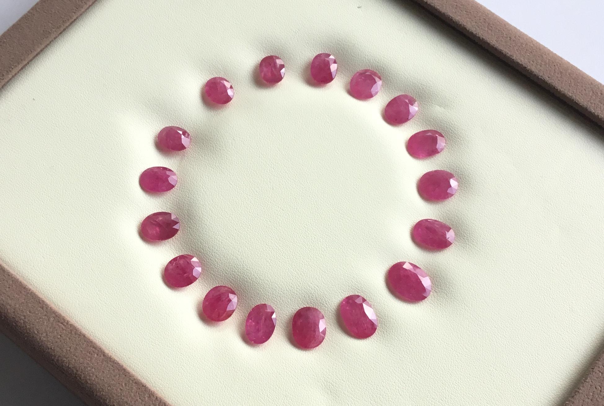 73.76 Carats Ruby Mozambique Oval Faceted Cut stone Layout Heated Natural Gem en vente 1