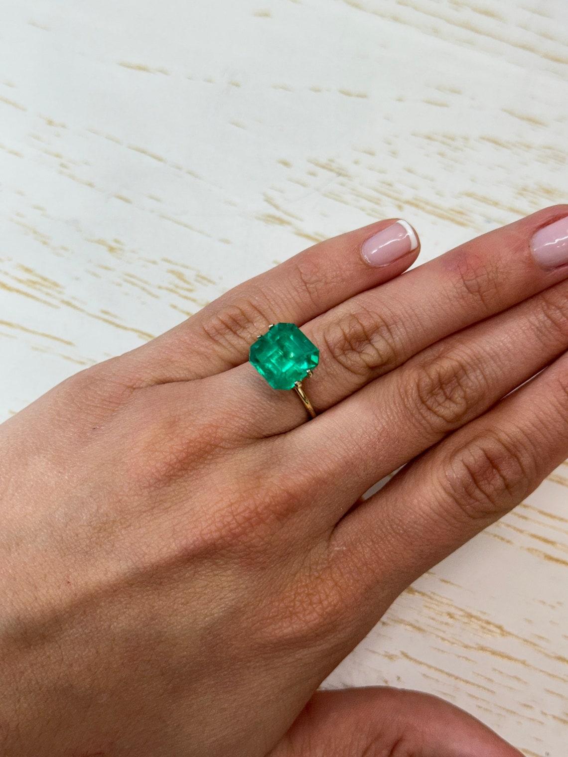 7,38 Carati 11,5x11,5 Smeraldo colombiano verde bluastro intenso - Taglio Asscher Maggio in vendita 4