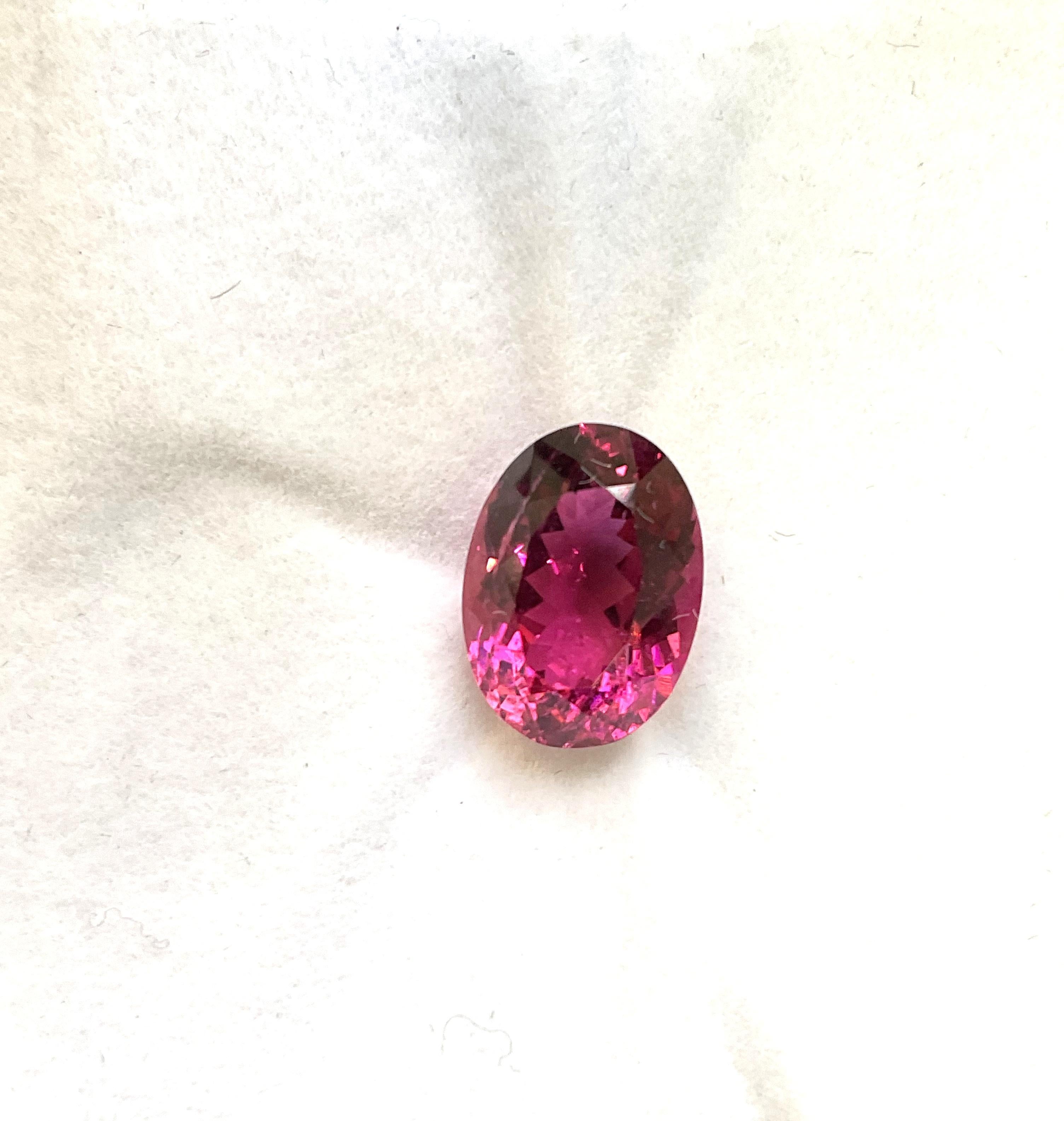 7.38 Carats Rubellite Tourmaline Oval Cut Stone For Jewelry Natural Gemstone For Sale 1