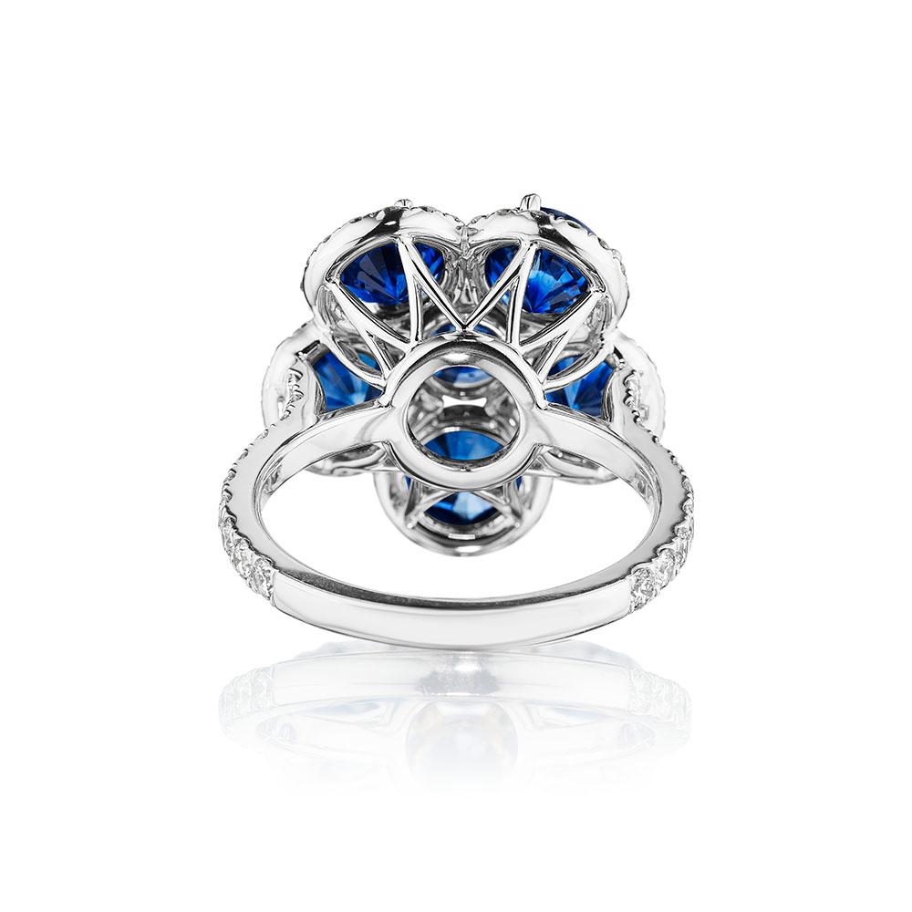 Round Cut 7.38ct Round Sapphire & Diamond Flower Cocktail Ring For Sale