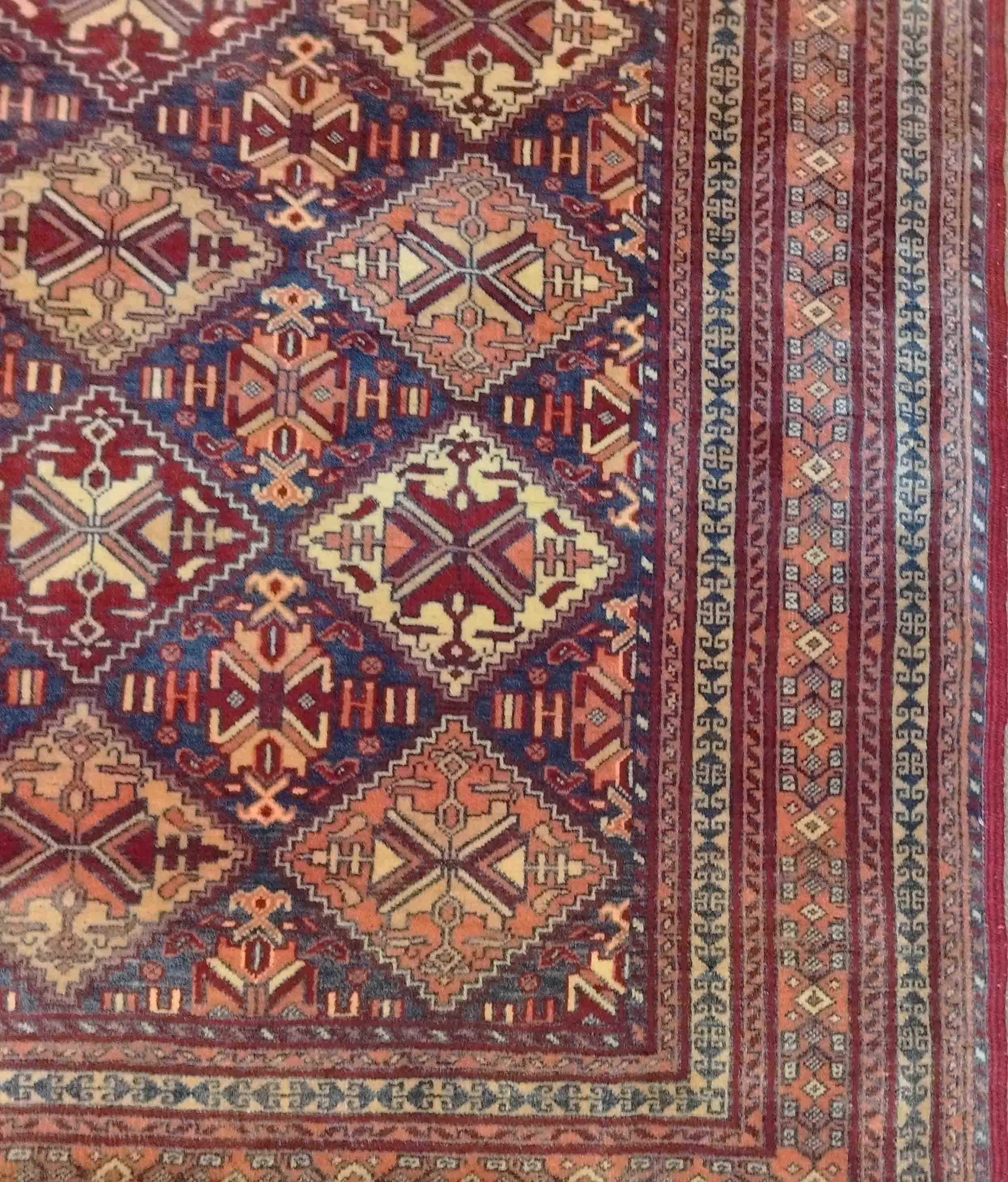 739 - Magnifique tapis turkmène Bukhara du 20ème siècle en vente 1
