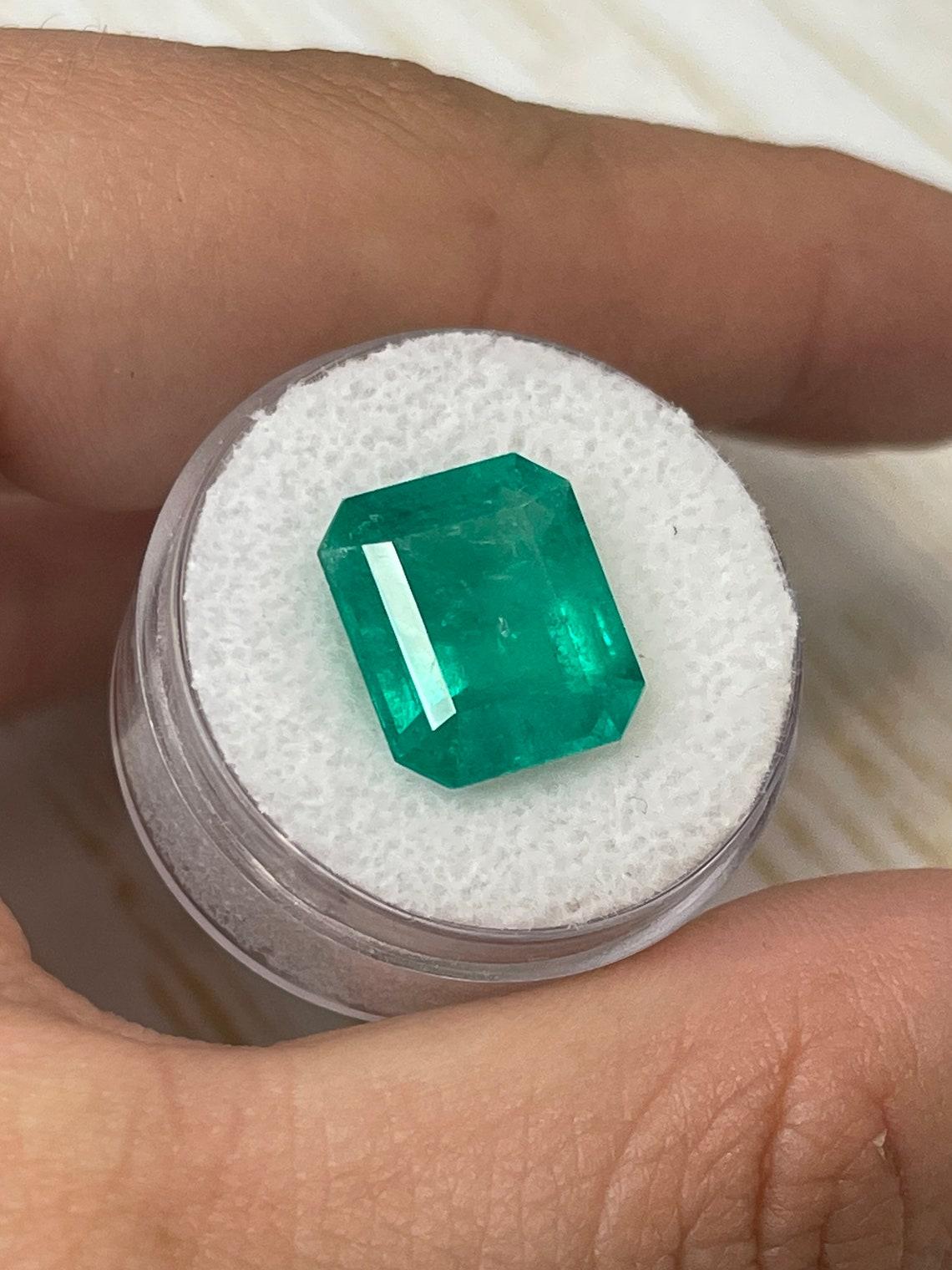 Modern 7.39ct Bluish Green Emerald Cut Colombian Gem 14x12 Genuine May Birthstone For Sale