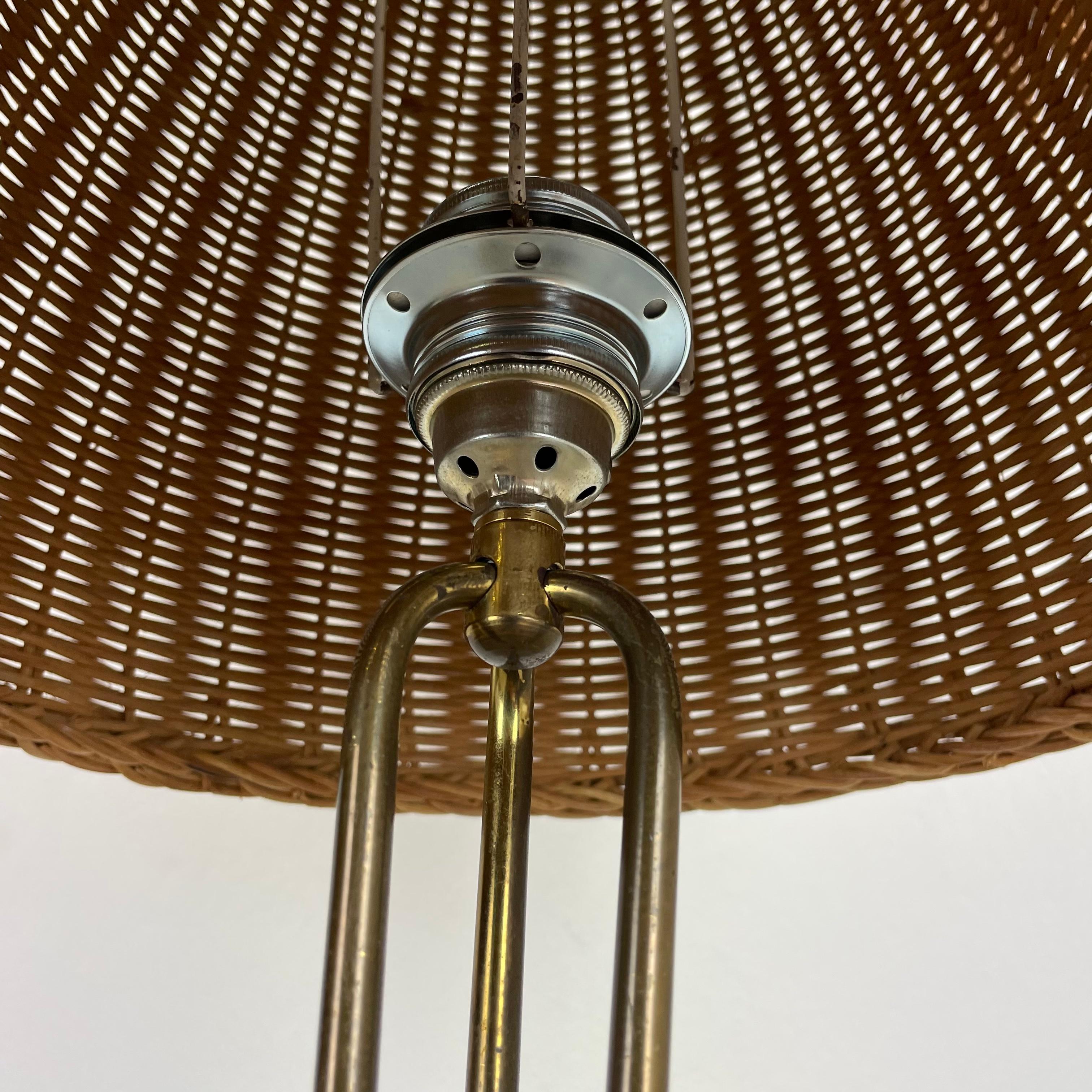 73cm Beautiful kalmar style brass + rattan tripod table light, Austria 1960s 3