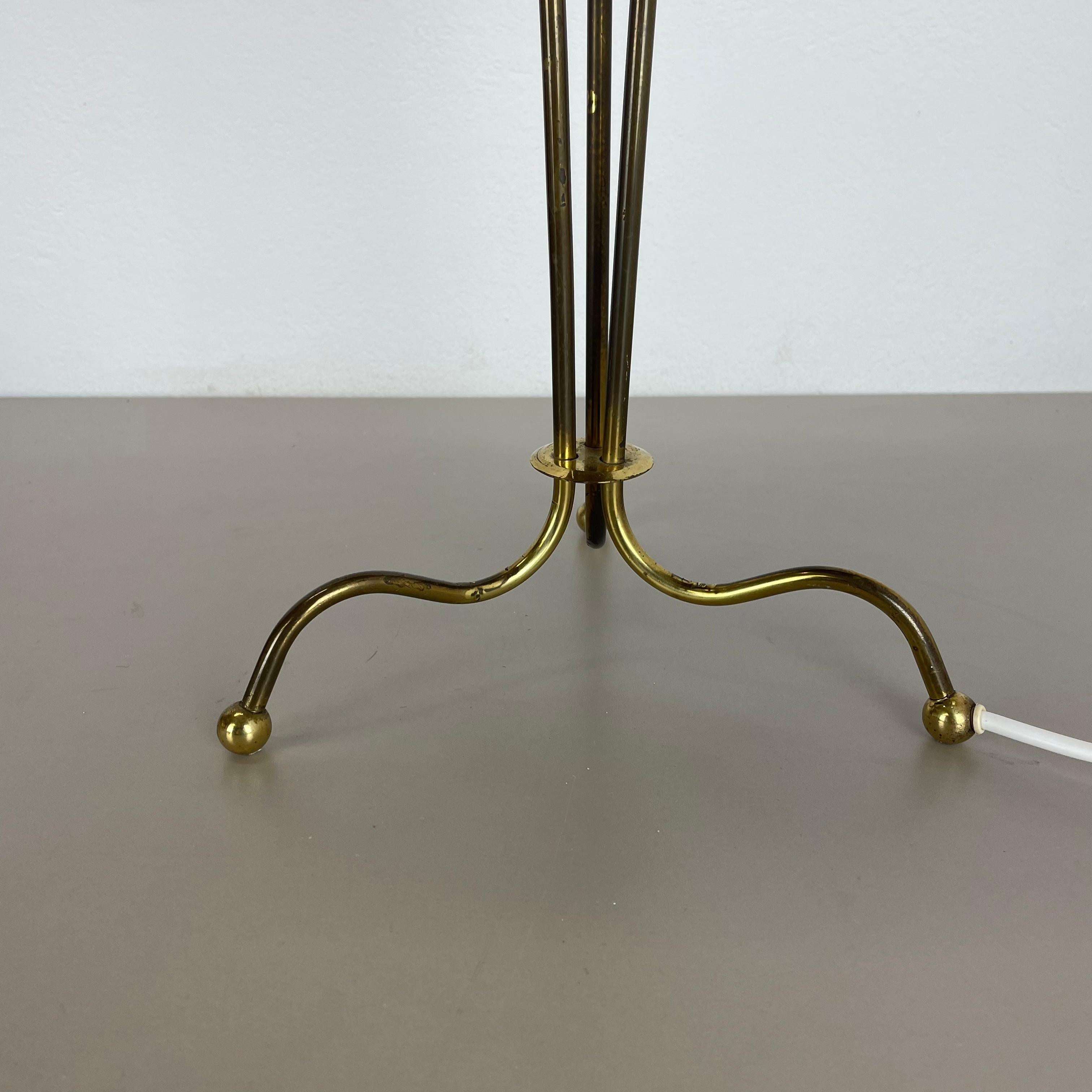 20th Century 73cm Beautiful kalmar style brass + rattan tripod table light, Austria 1960s