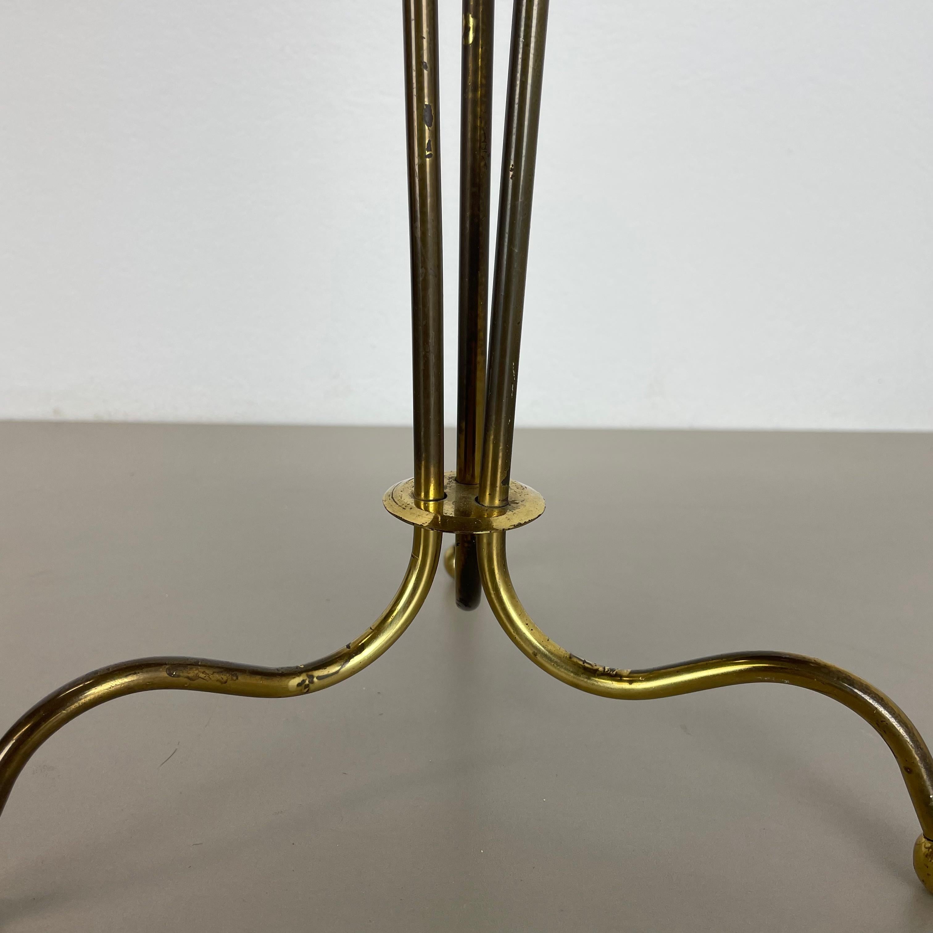 73cm Beautiful kalmar style brass + rattan tripod table light, Austria 1960s 1