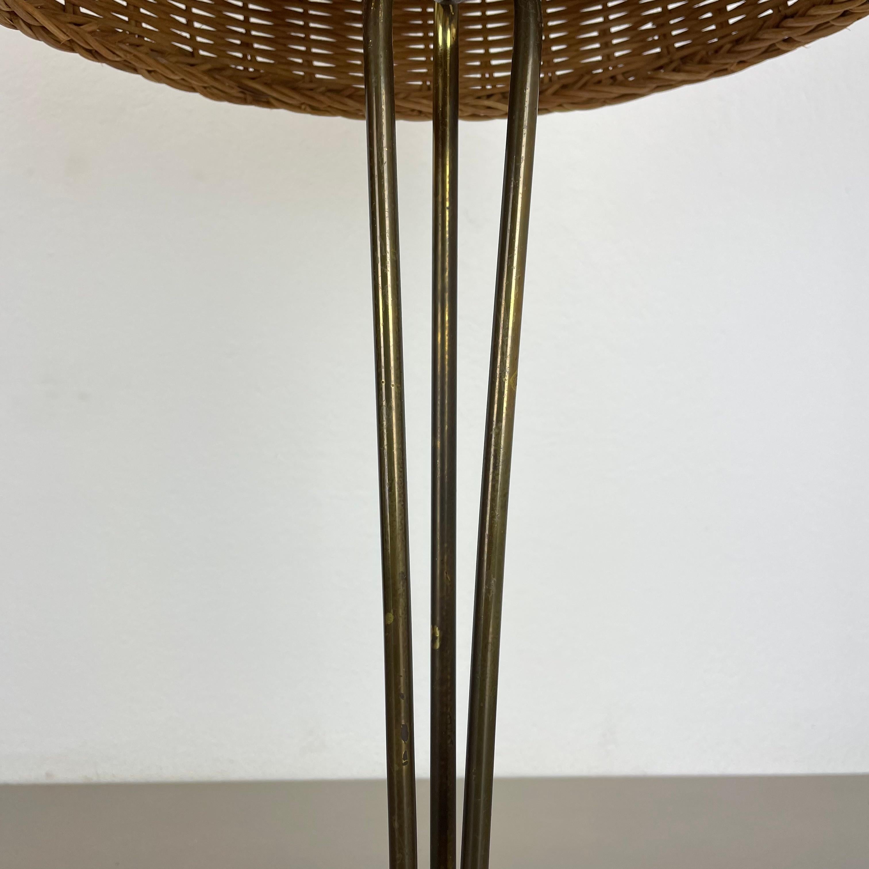 73cm Beautiful kalmar style brass + rattan tripod table light, Austria 1960s 2
