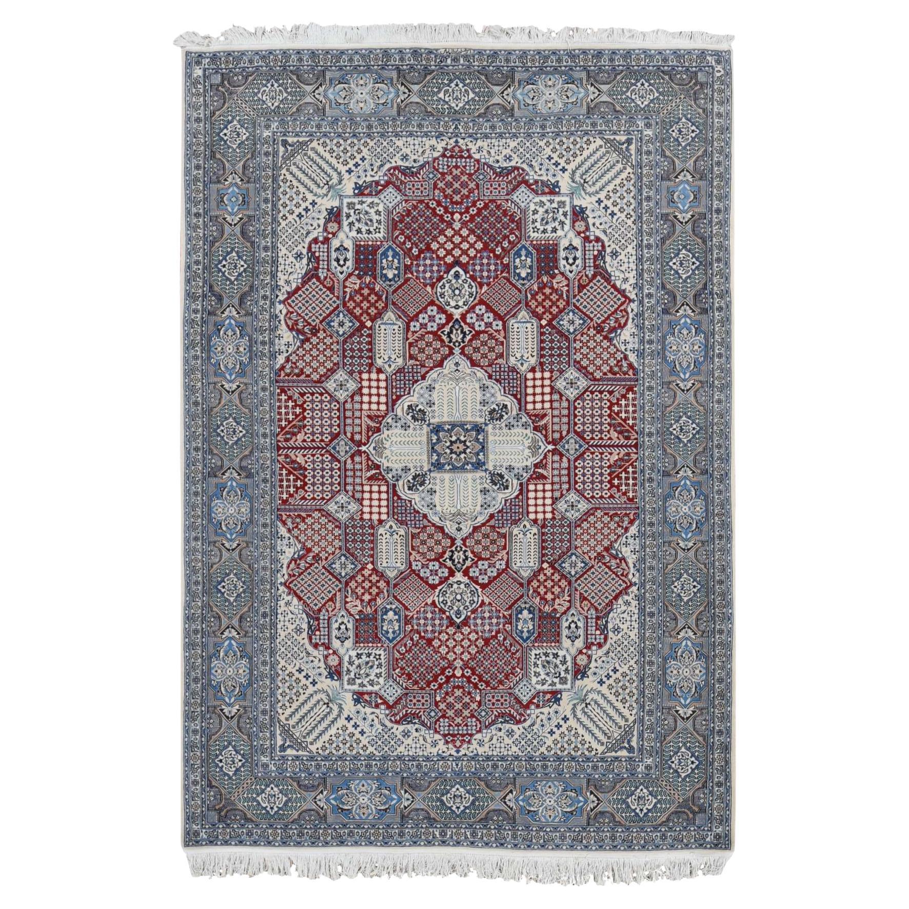 7'3 "x10'9" Rosso New Persian Nain Flower Rosettes Tappeto in lana e seta annodato a mano in vendita
