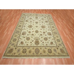 7'3 "x9'3" Ivory Agra with Ziegler Design Leaf Pattern Hand Knotted Pure Wool Rugs (Tappeto in pura lana annodato a mano)
