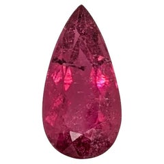 Pierre précieuse tourmaline rubellite de 7.4 carats  En forme de poire 19,5x10 mm  Pierre précieuse en vrac