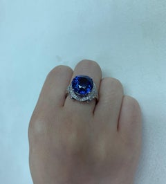 Sunita Nahata 7.40 Carat Tanzanite and White Diamond Ring in 18Karat White Gold