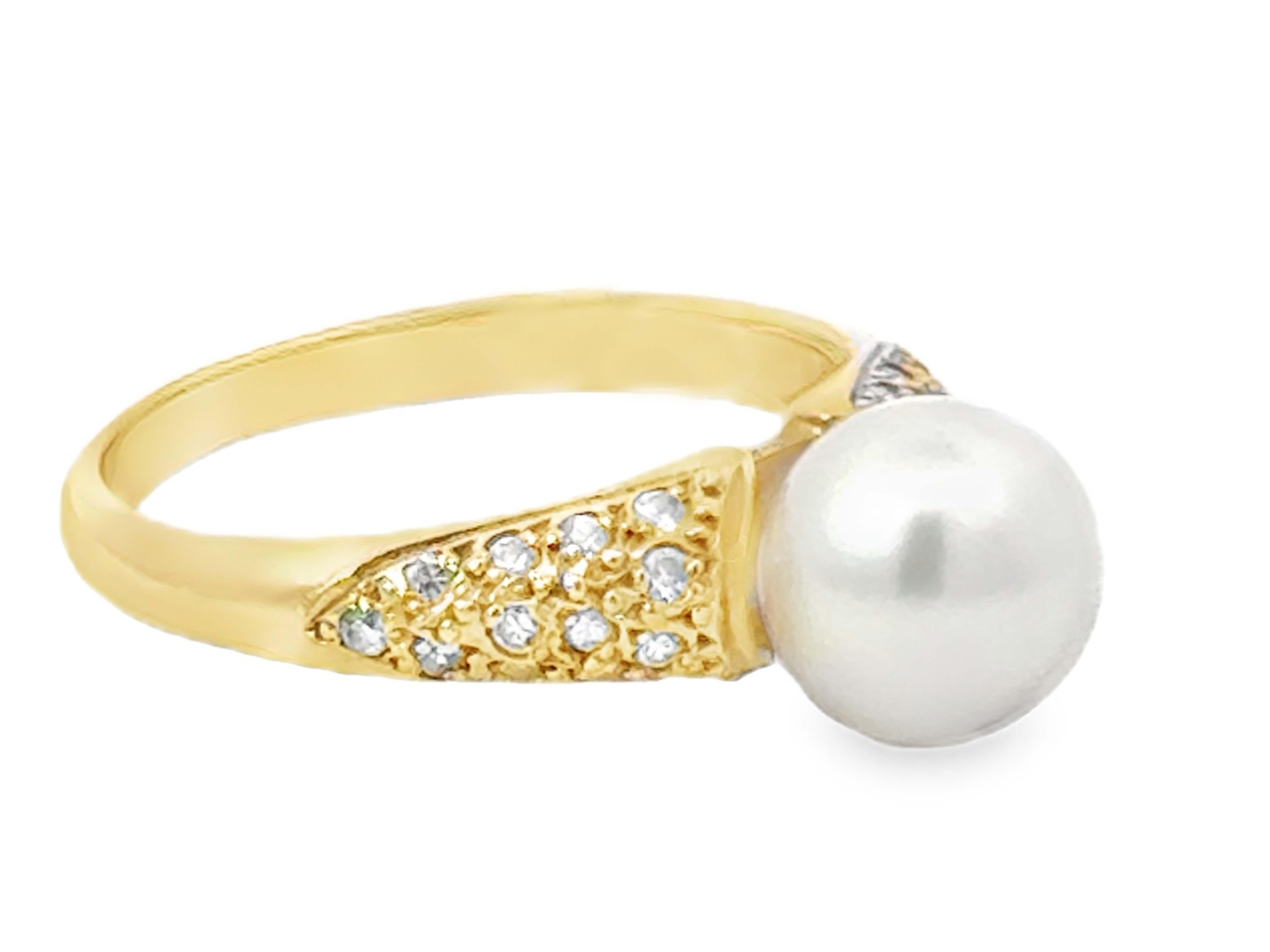 Brilliant Cut 7.4 Mm White Akoya Pearl and Diamond Band Ring 18k Yellow Gold For Sale