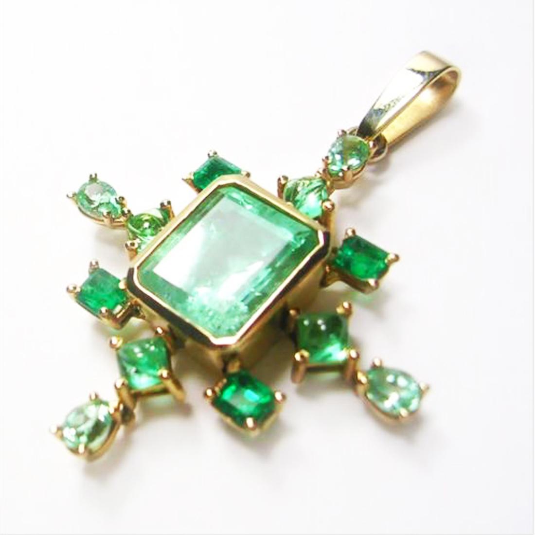 Early Victorian 7.40 Carat Natural Colombian Emerald Drop Pendant 14K Gold For Sale