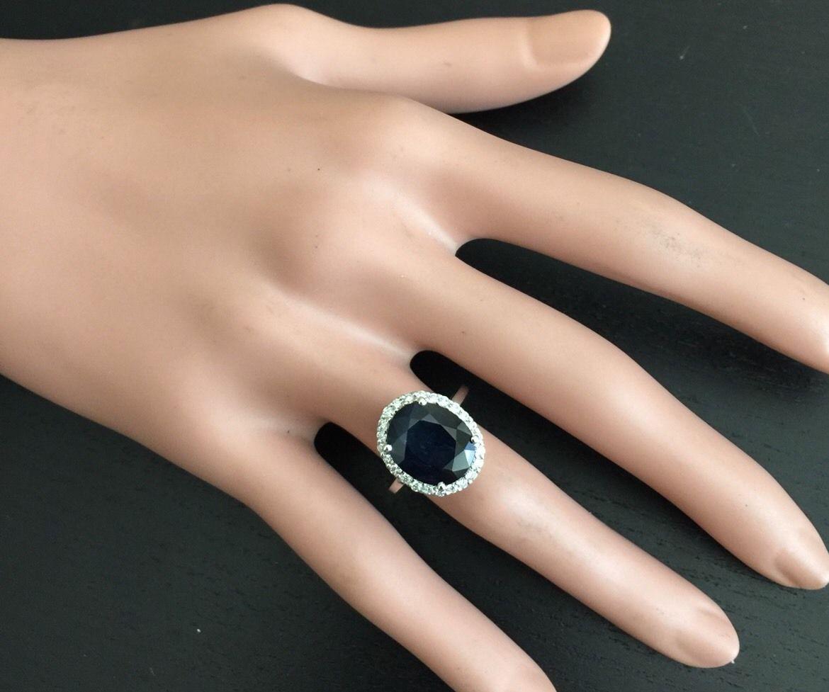 Women's or Men's 7.40 Carat Exquisite Natural Blue Sapphire and Diamond 14 Karat Solid White Gold For Sale