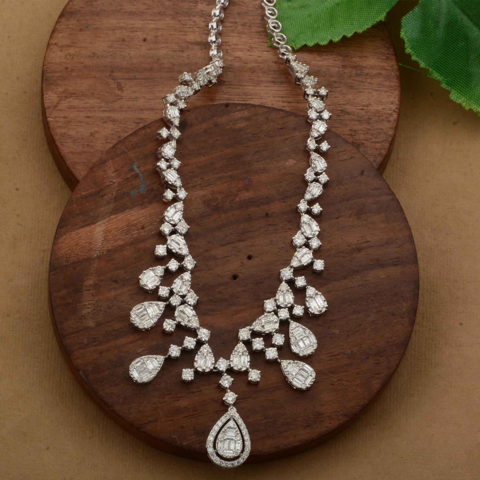 Modern 7.40 Carat SI Clarity HI Color Diamond Necklace 18 Karat White Gold Fine Jewelry For Sale