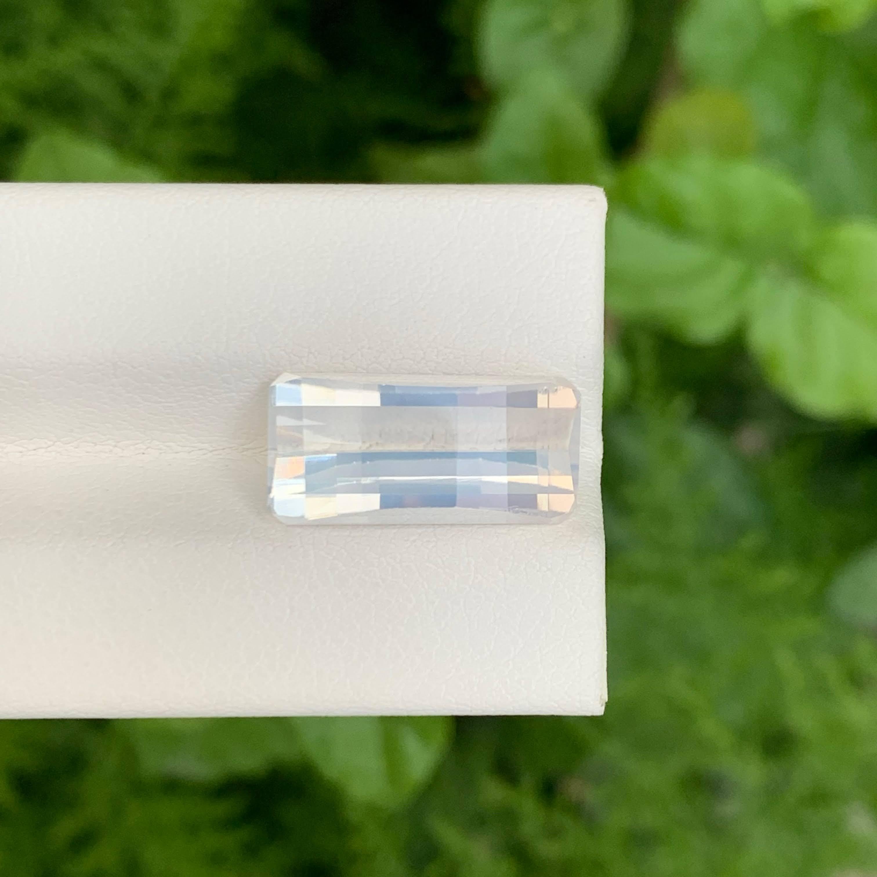 7.40 carats Fine Quality Moonstone Pixel Cut Natural African Gemstone In New Condition For Sale In Bangkok, TH