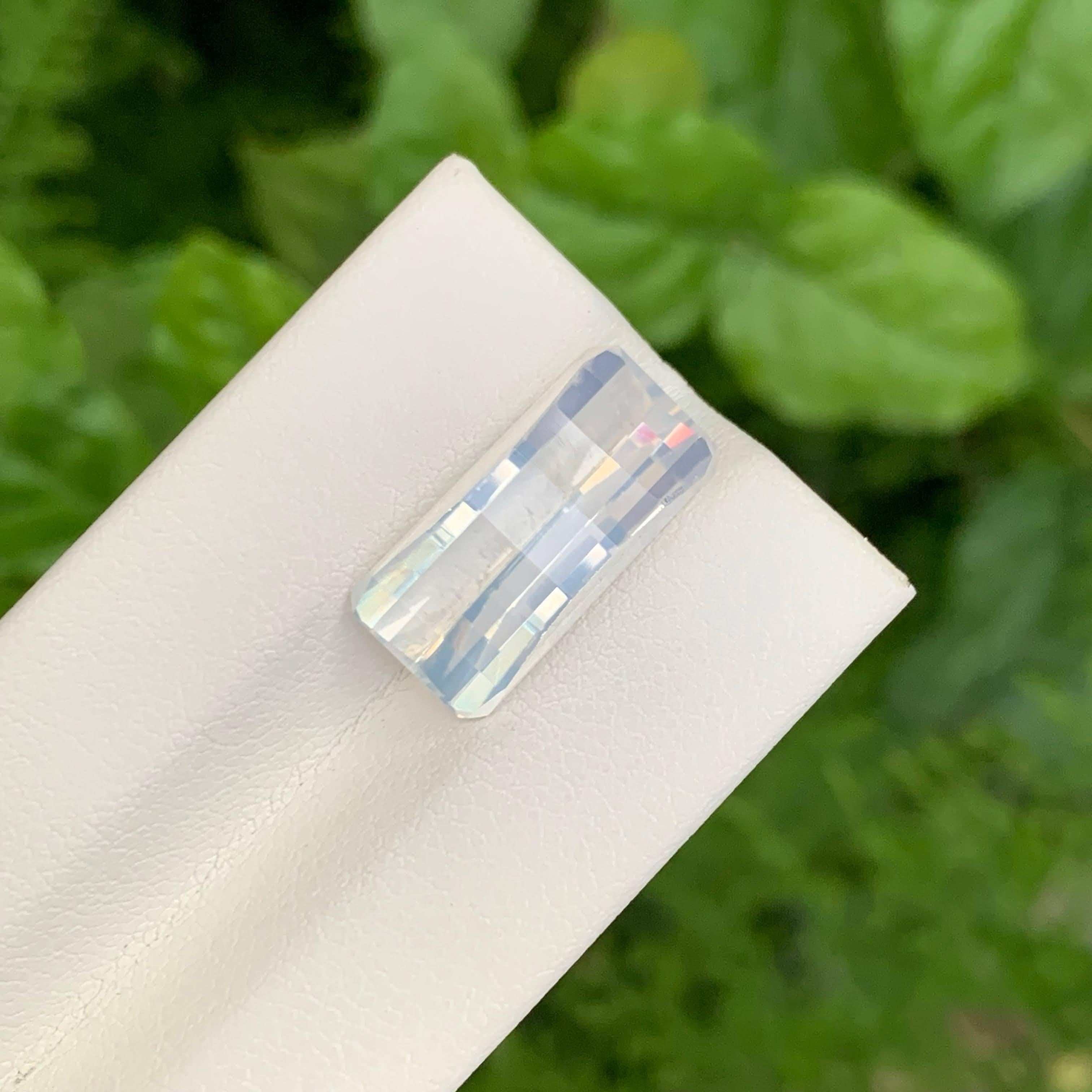 7.40 carats Fine Quality Moonstone Pixel Cut Natural African Gemstone For Sale 1