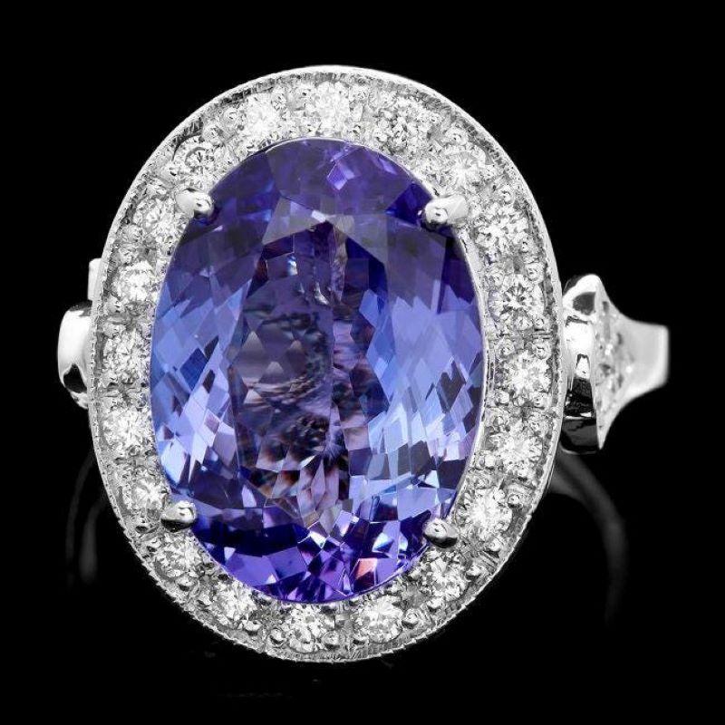 7.40 Carats Natural Tanzanite and Diamond 14K Solid White Gold Ring In New Condition For Sale In Los Angeles, CA