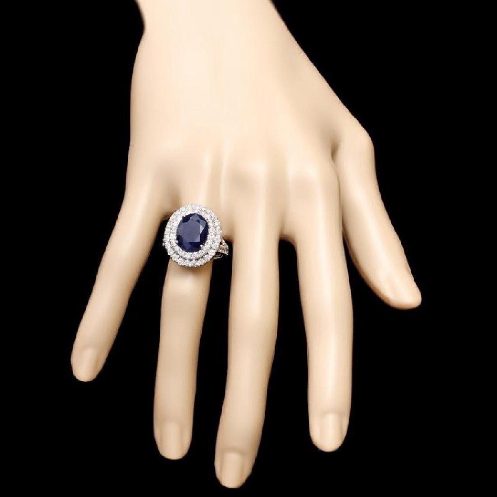 7.40 Ct Exquisite Natural Blue Sapphire and Diamond 14K Solid White Gold Ring In New Condition For Sale In Los Angeles, CA