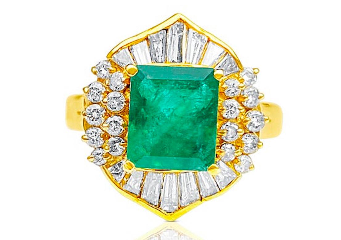Gad & Co presents this incredible Colombian Emerald Jewelry Set: Adorned with nearly 5 total carats of Emerald-Cut Colombian Emeralds, framed by 2.76 carats of Baguette-Cut/Round-Brilliant Cut Diamonds, and set in 18K Yellow Gold. 

1) Ring: 1.62