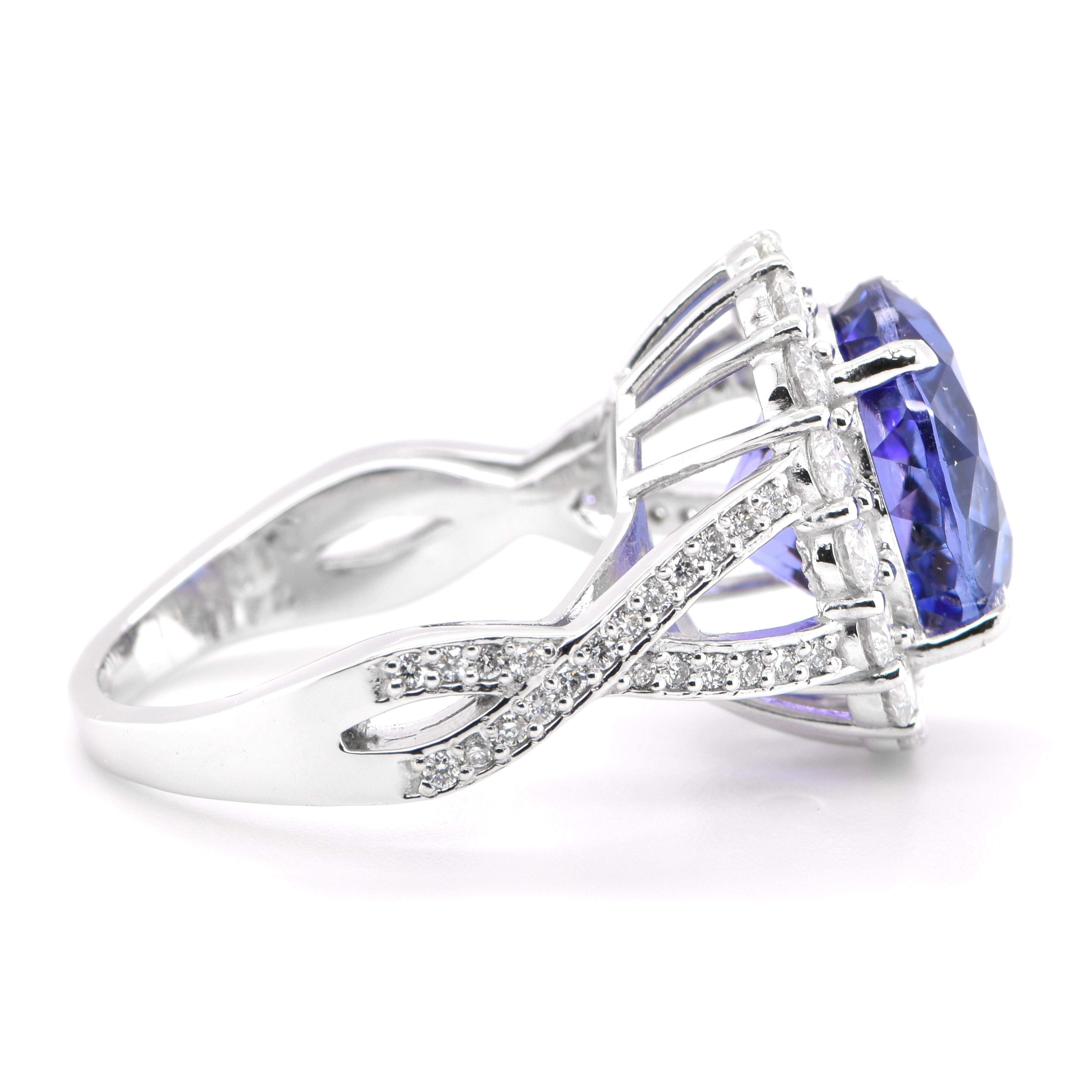 7.41 Carat Natural Tanzanite and Diamond Cocktail Ring Set in Platinum In New Condition In Tokyo, JP