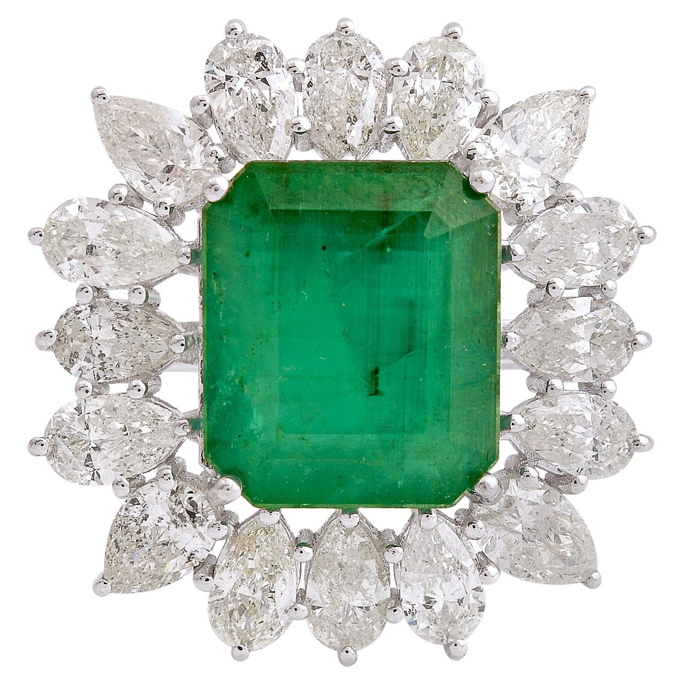 Esmeralda zambiana de 7,41 quilates Anillo de cóctel Diamante pera de 3,40 quilates Oro blanco de 14k en venta