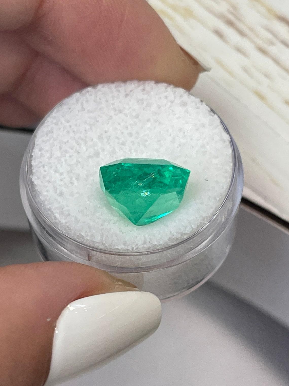 7.41ct Vivid Muzo Green Asscher Cut Colombian Emerald Genuine May Birthstone For Sale 2